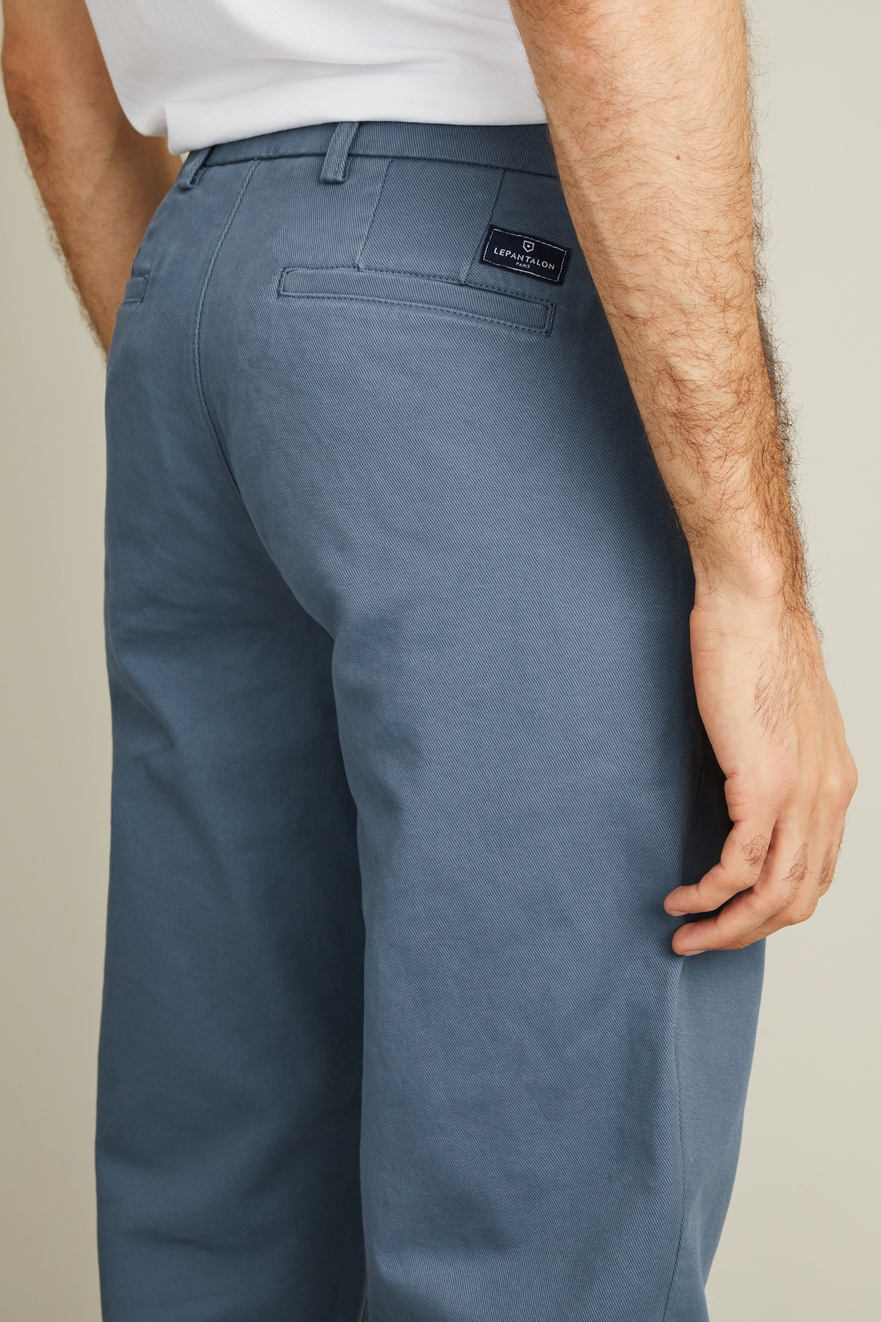 le-pantalon-chino-droit-bleu-jasmin-chino-homme-droit image 6