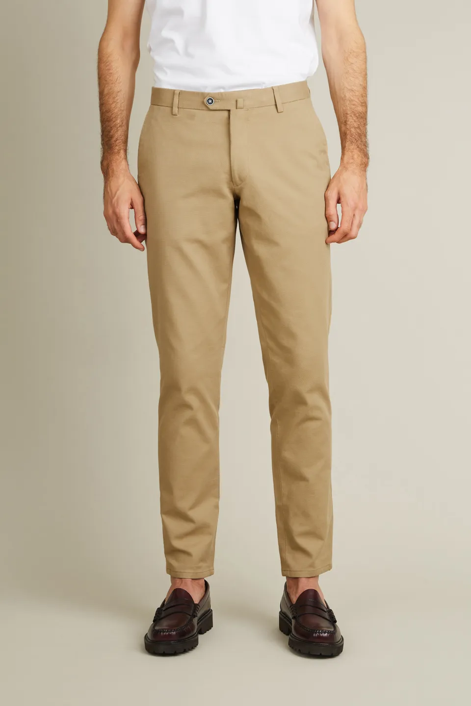 le-pantalon-textur-beige-chino-homme-42-coton-stretch image 1