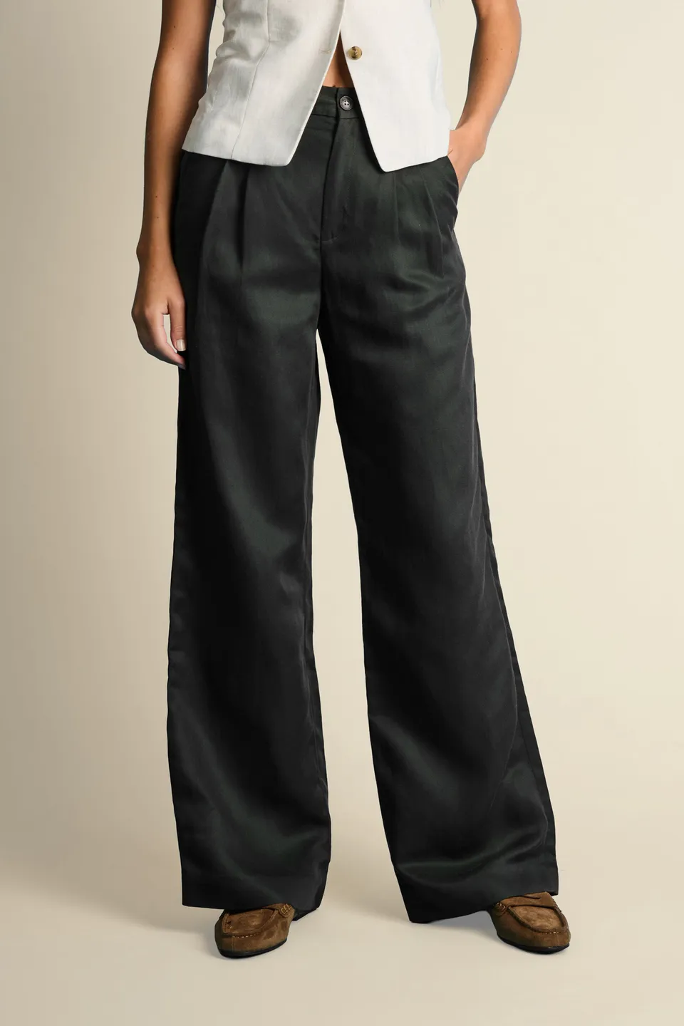 le-pantalon-pantalon-pinces-l-ger-vert-femme-lin image 1
