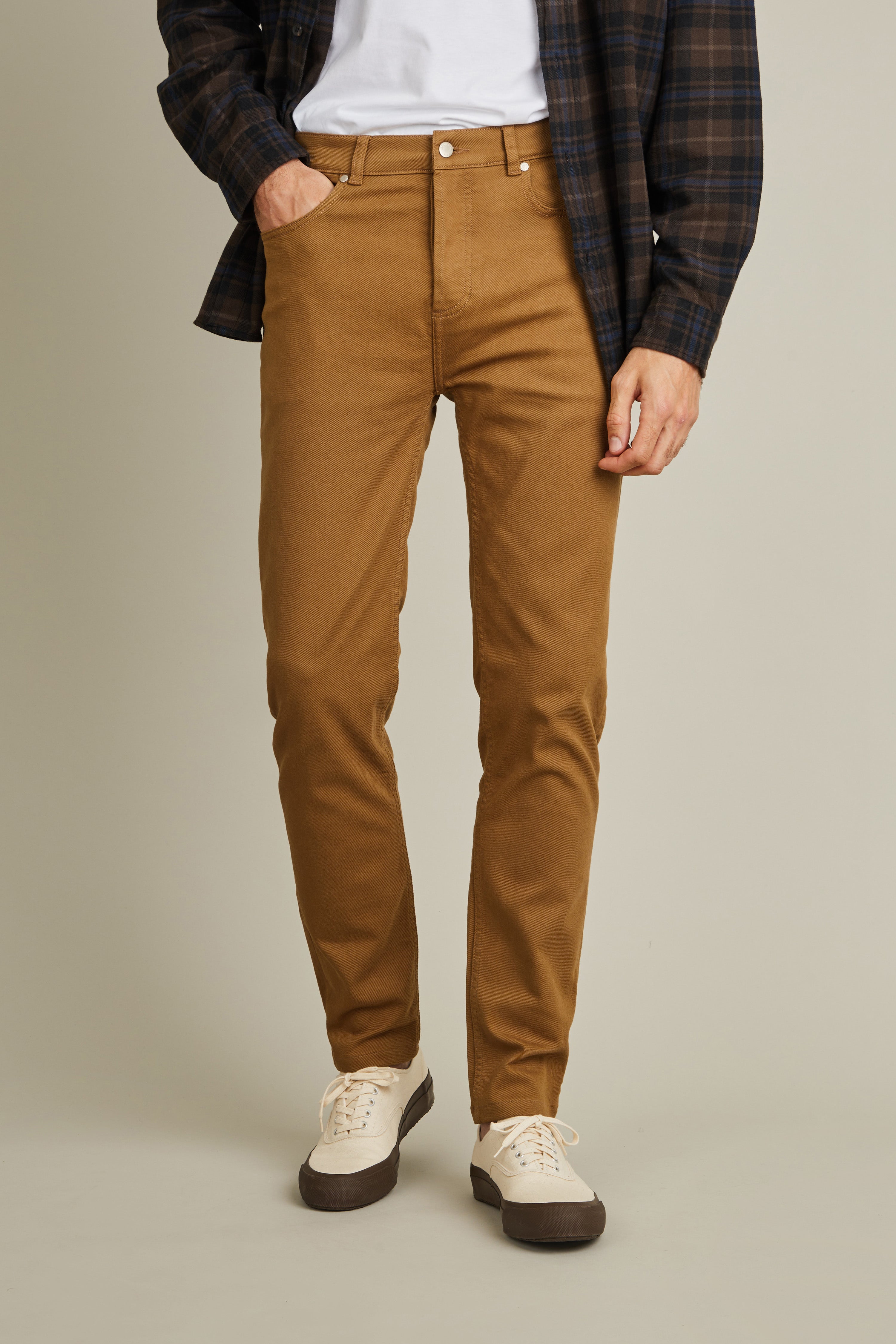 le-pantalon-jean-beige-fonc-semi-slim-coton-bio image 5