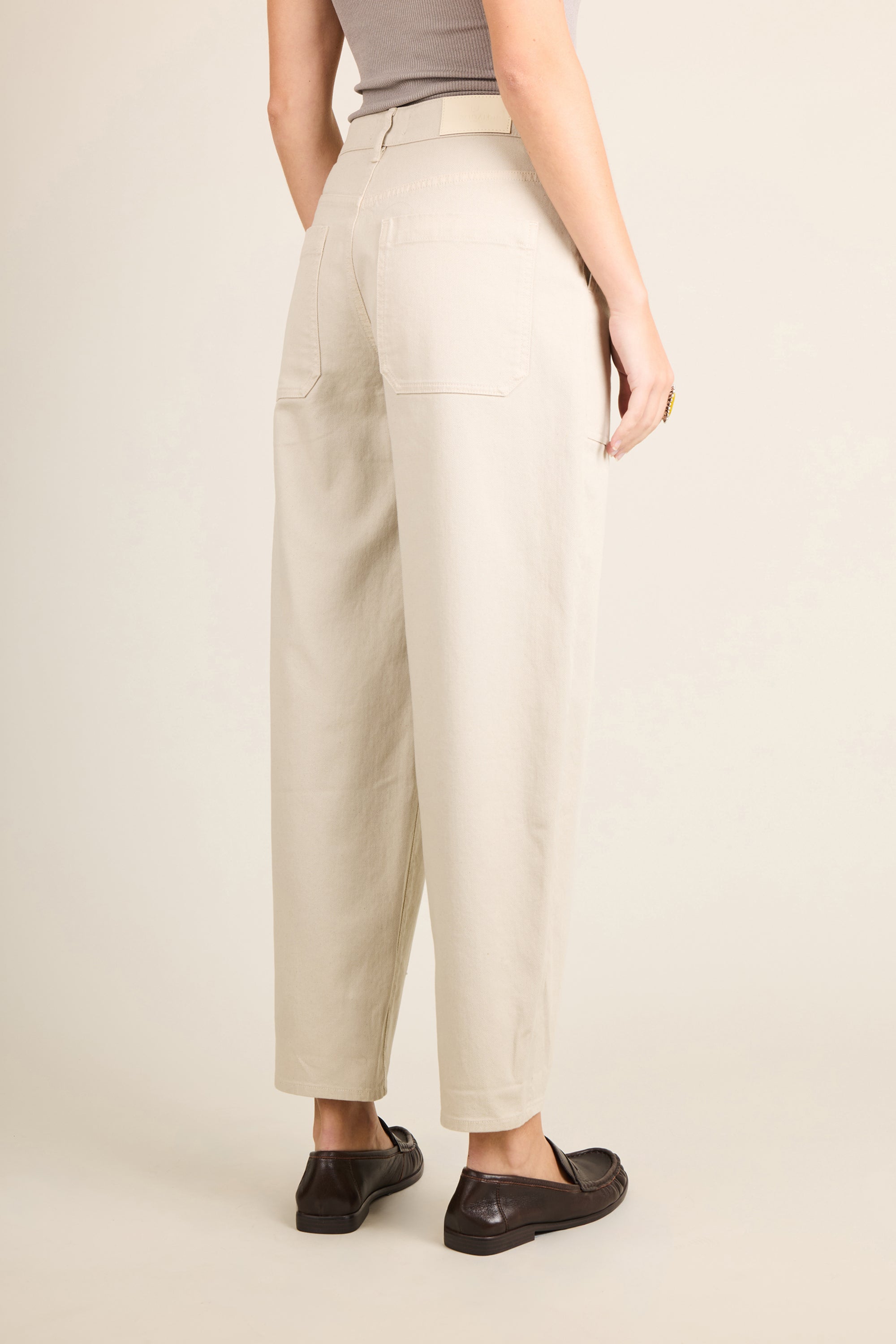 le-pantalon-jeans-femme-jean-balloon-fatigue-sable-large image 4