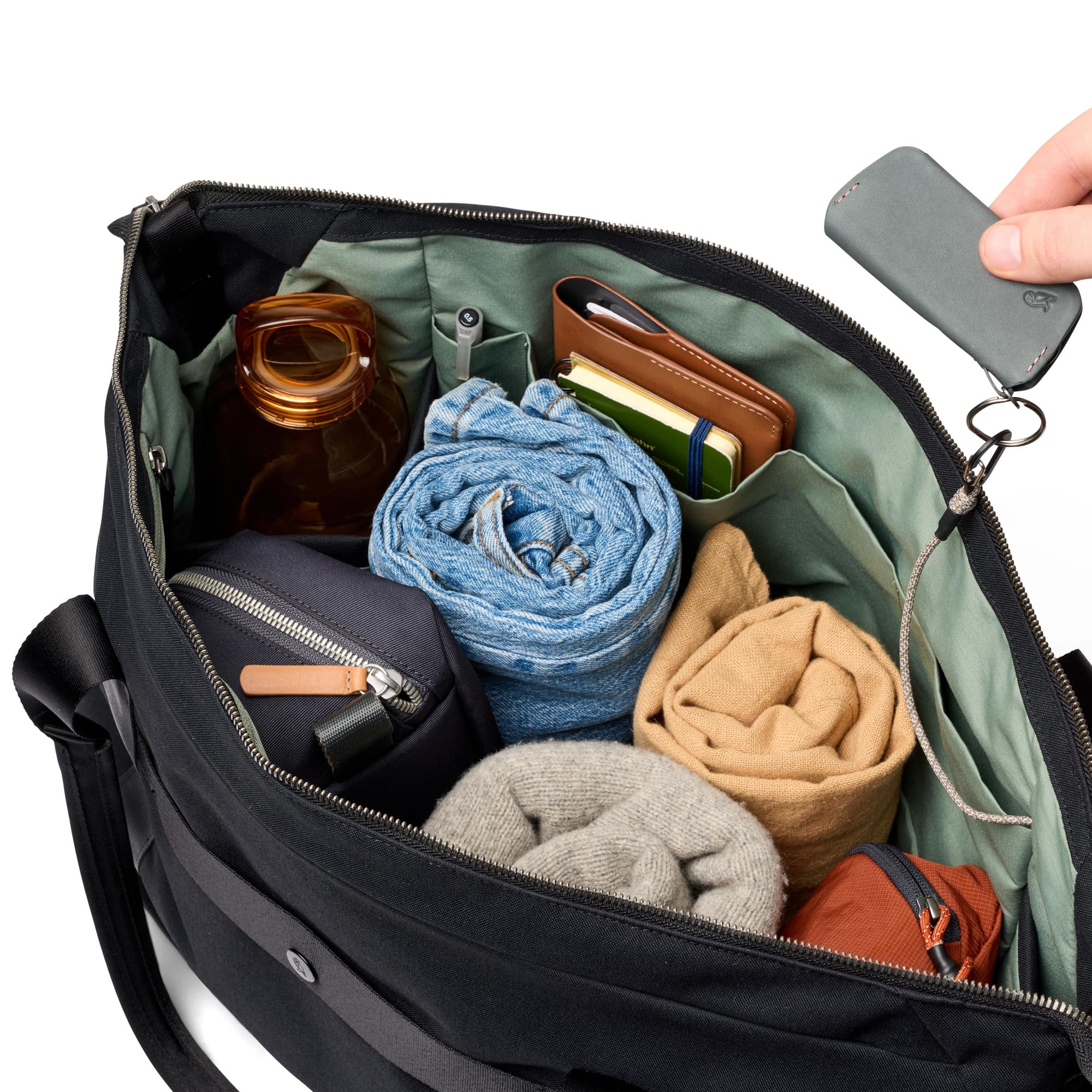 bellroy-classic-getaway-sac-week-end-28l-noir-ordinateur-15 image 3