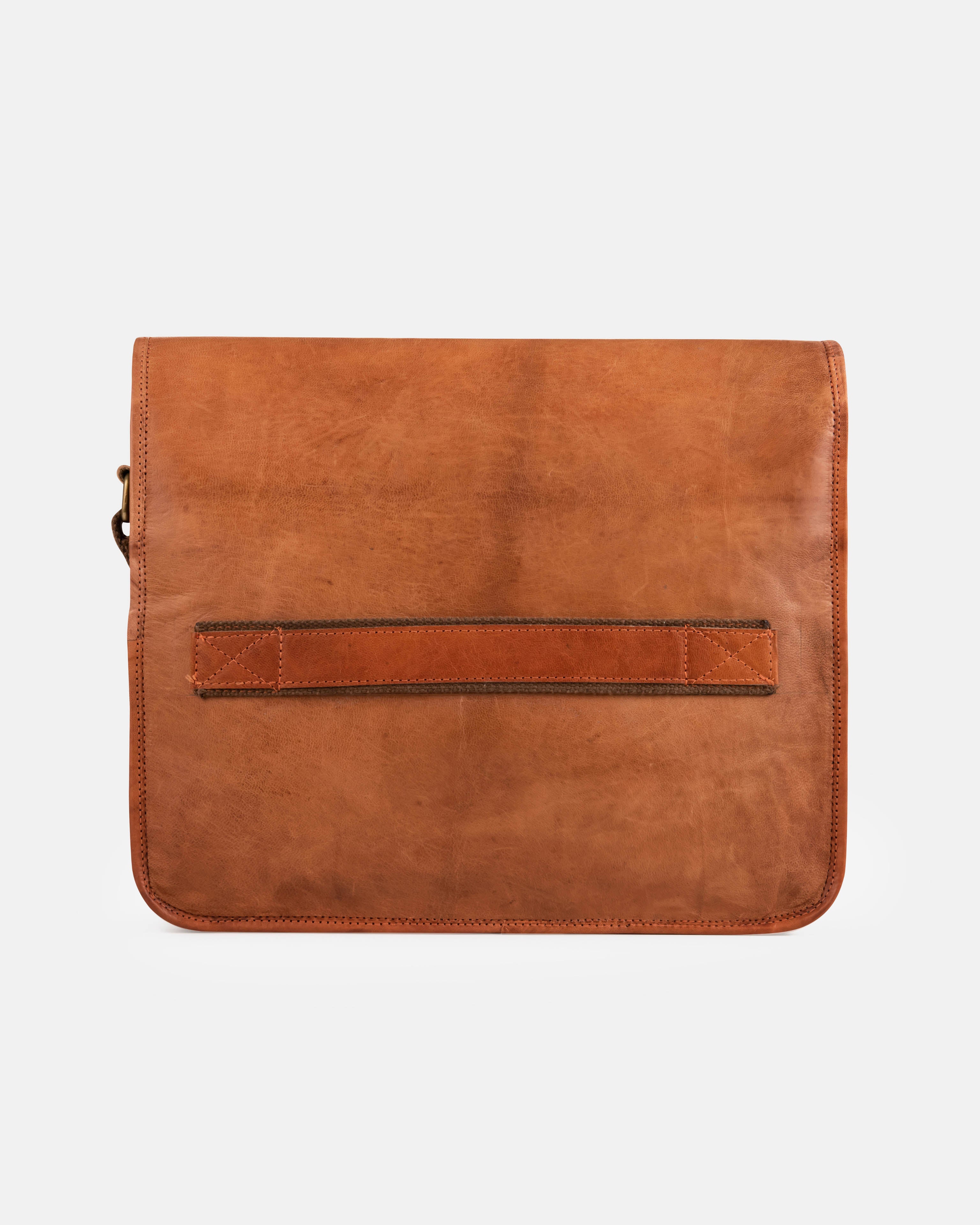 berliner-bags-ghent-sac-messenger-marron-vintage-cuir image 5