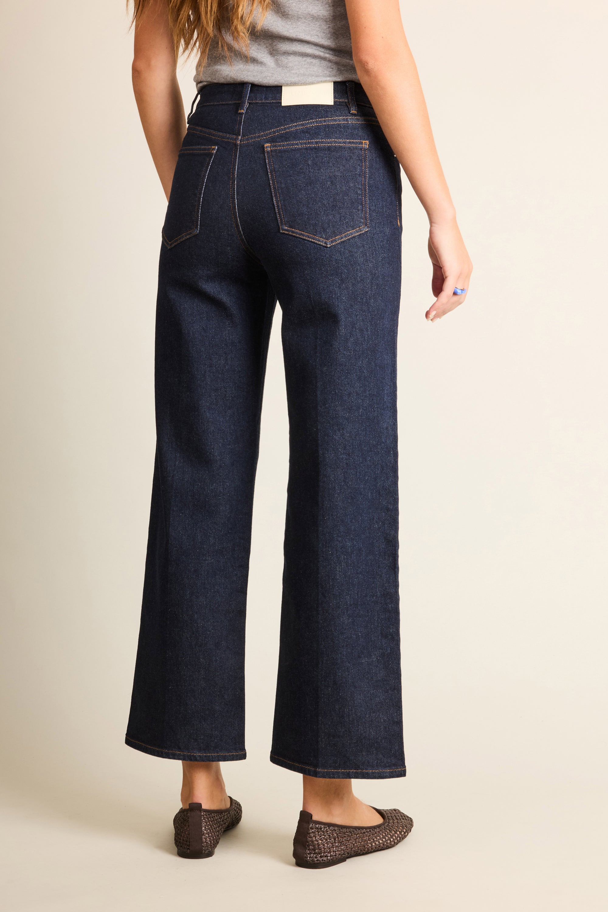 le-pantalon-jean-flare-jean-femme-bleu-coton-recycl image 5