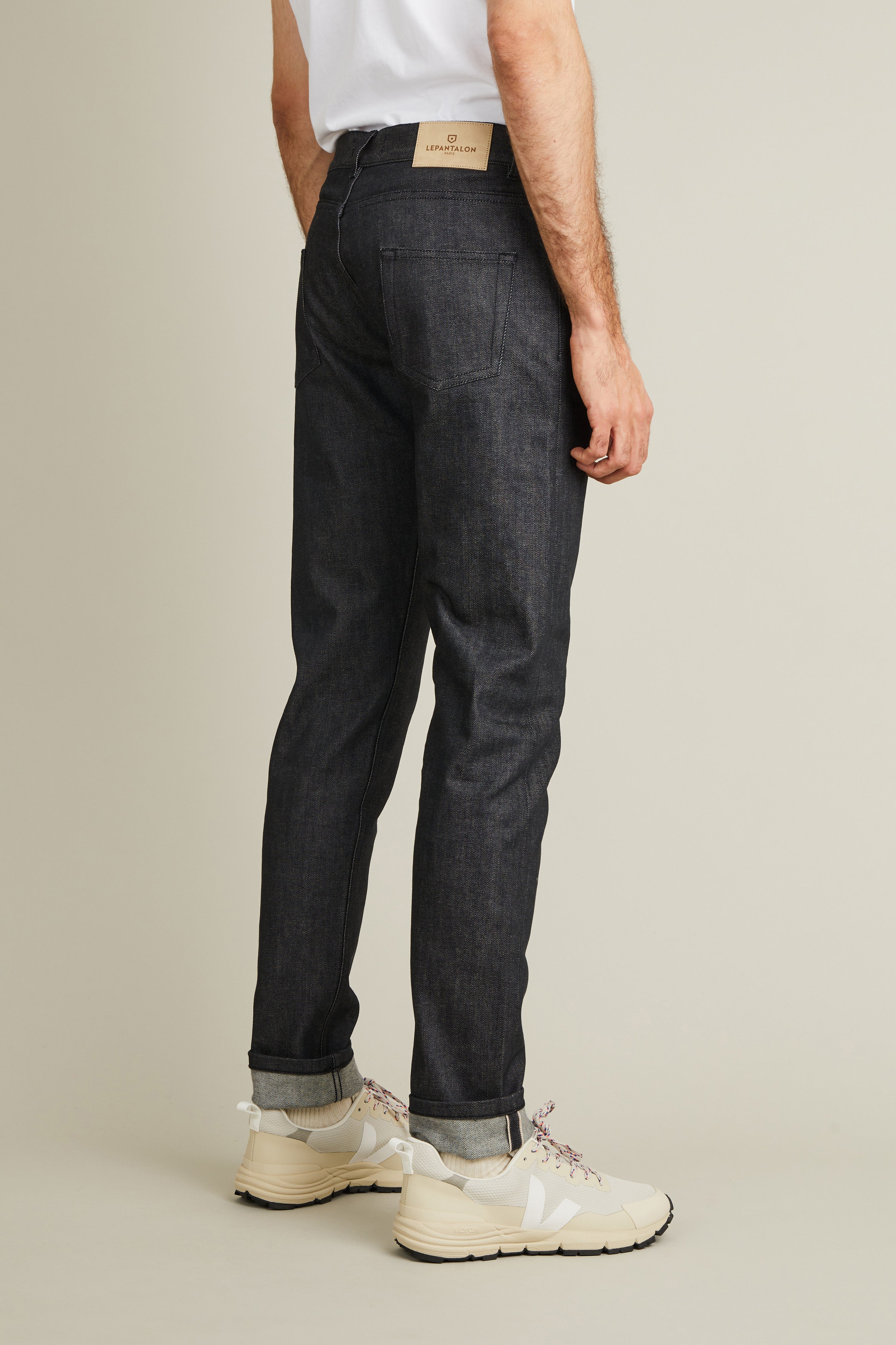 le-pantalon-jean-selvedge-noir-denim-homme-semi-slim-14-oz image 4