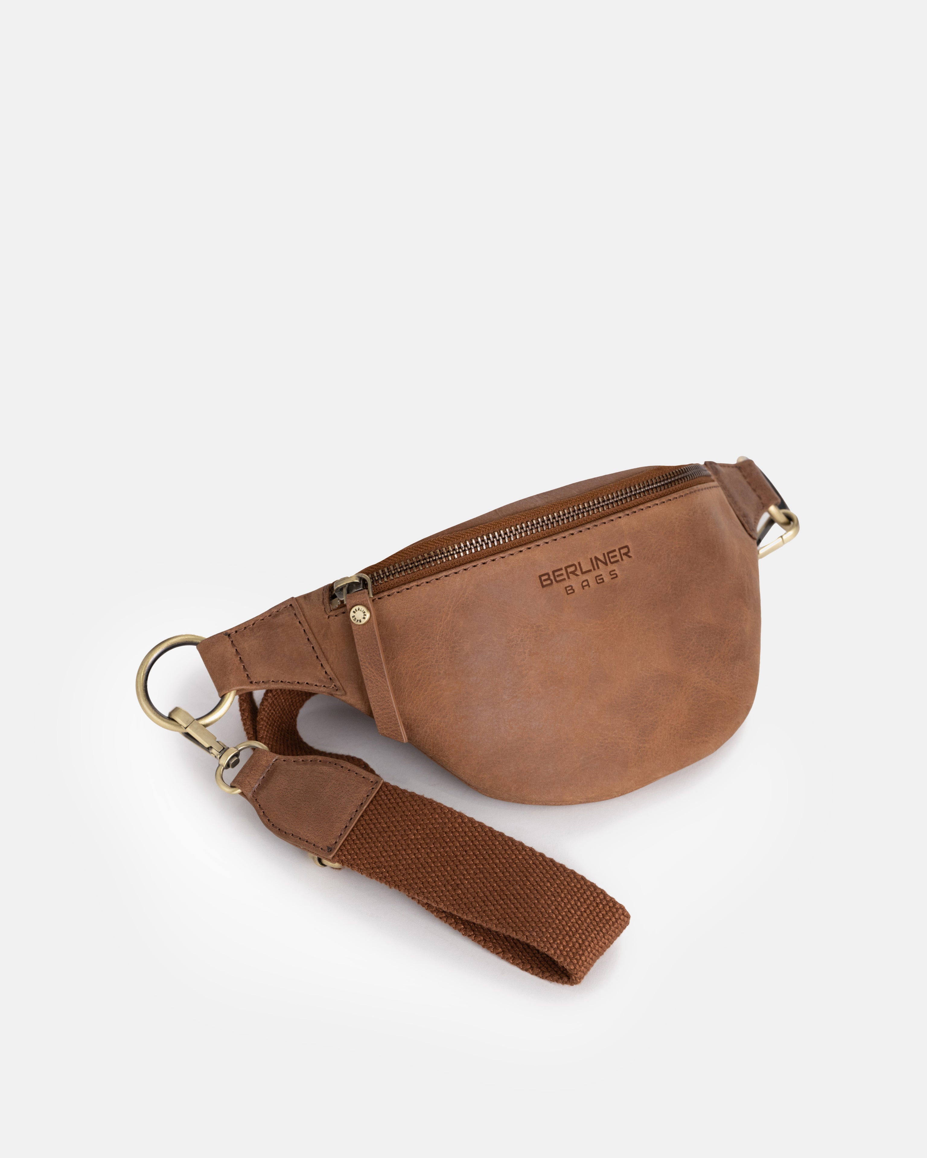 berliner-bags-mona-m-sac-banane-cuir-camel-ceinture image 4