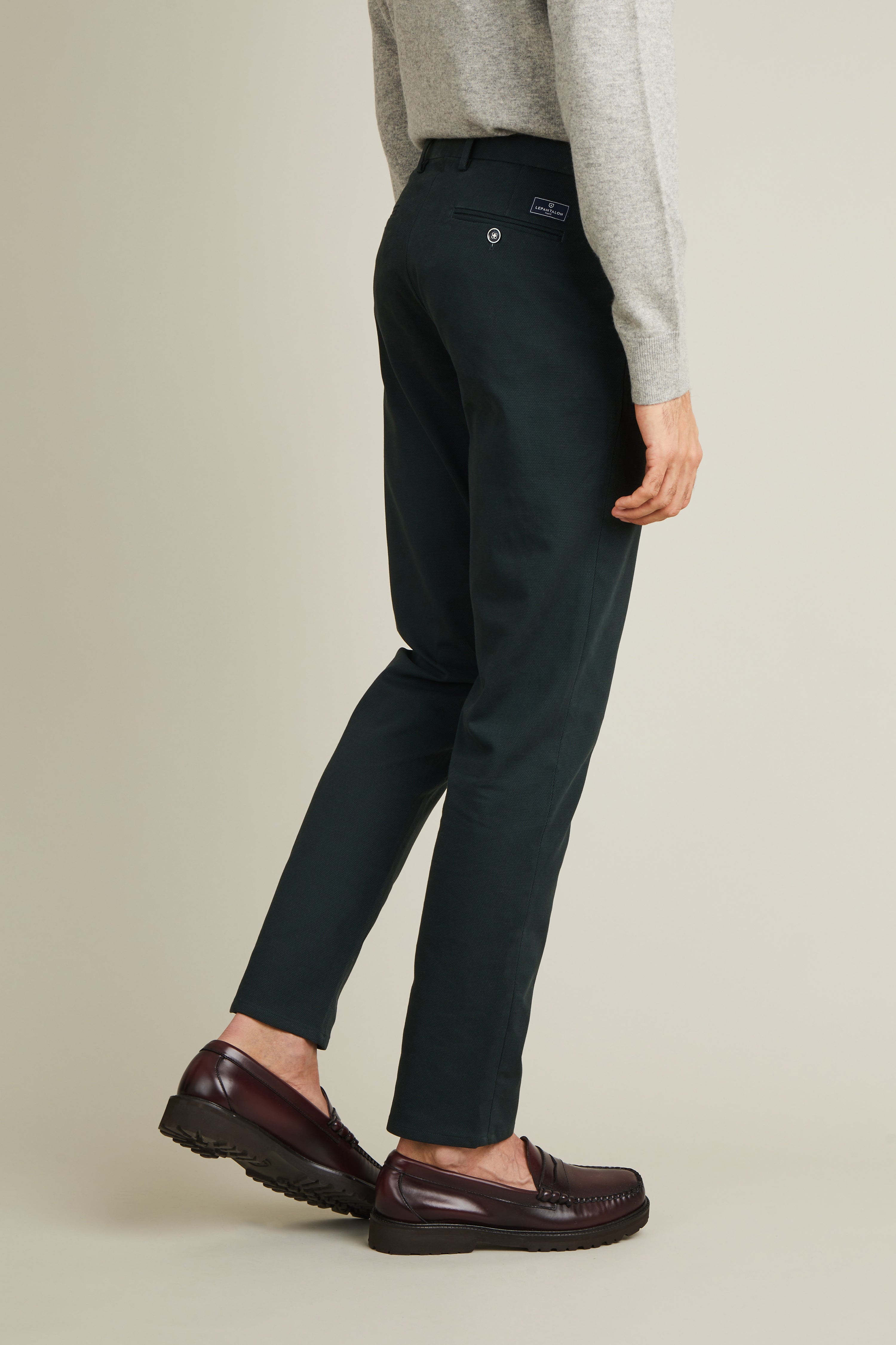 le-pantalon-chino-textur-pantalon-homme-vert-anglais image 4