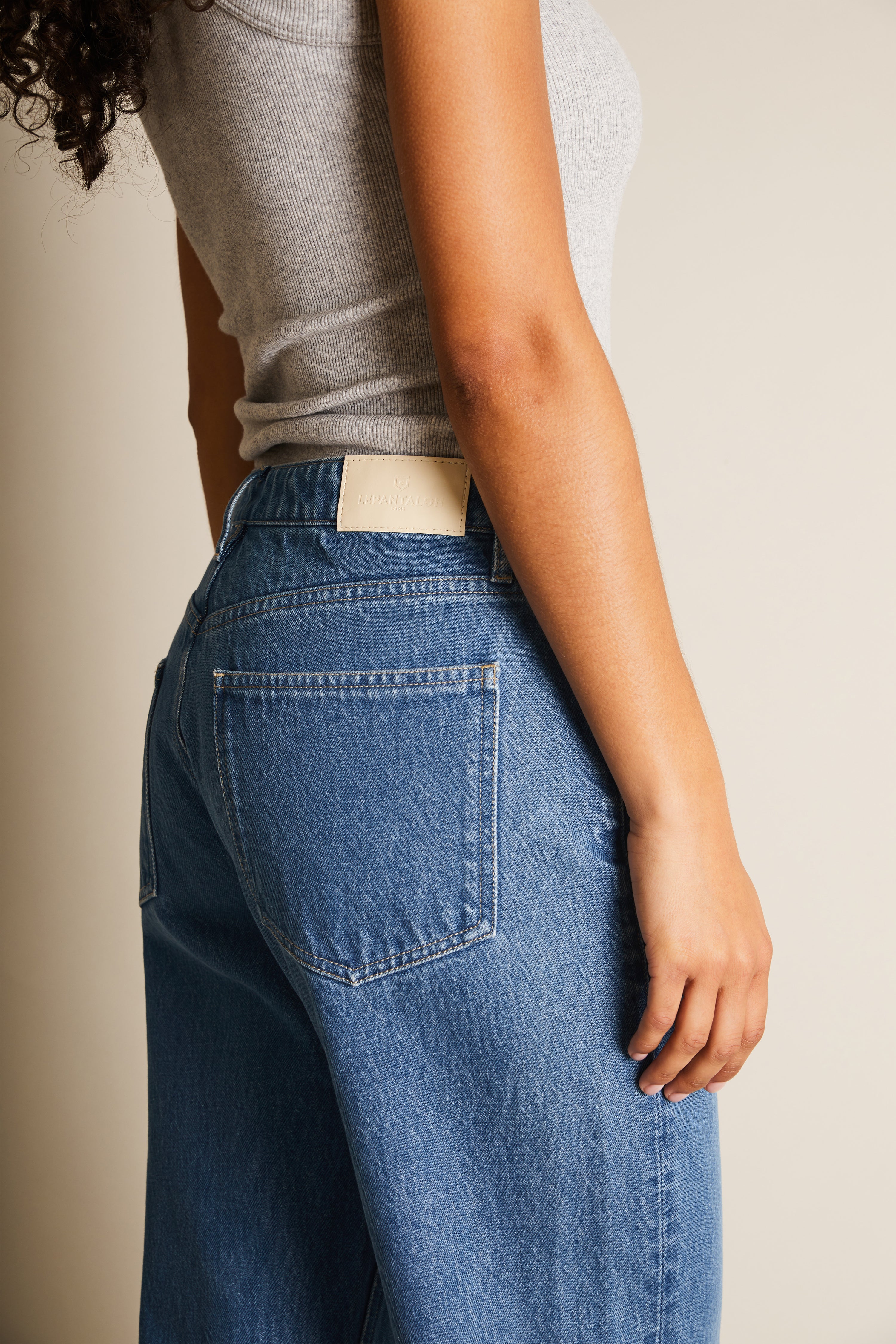 le-pantalon-jean-boyfriend-middle-blue-droit-femme image 8