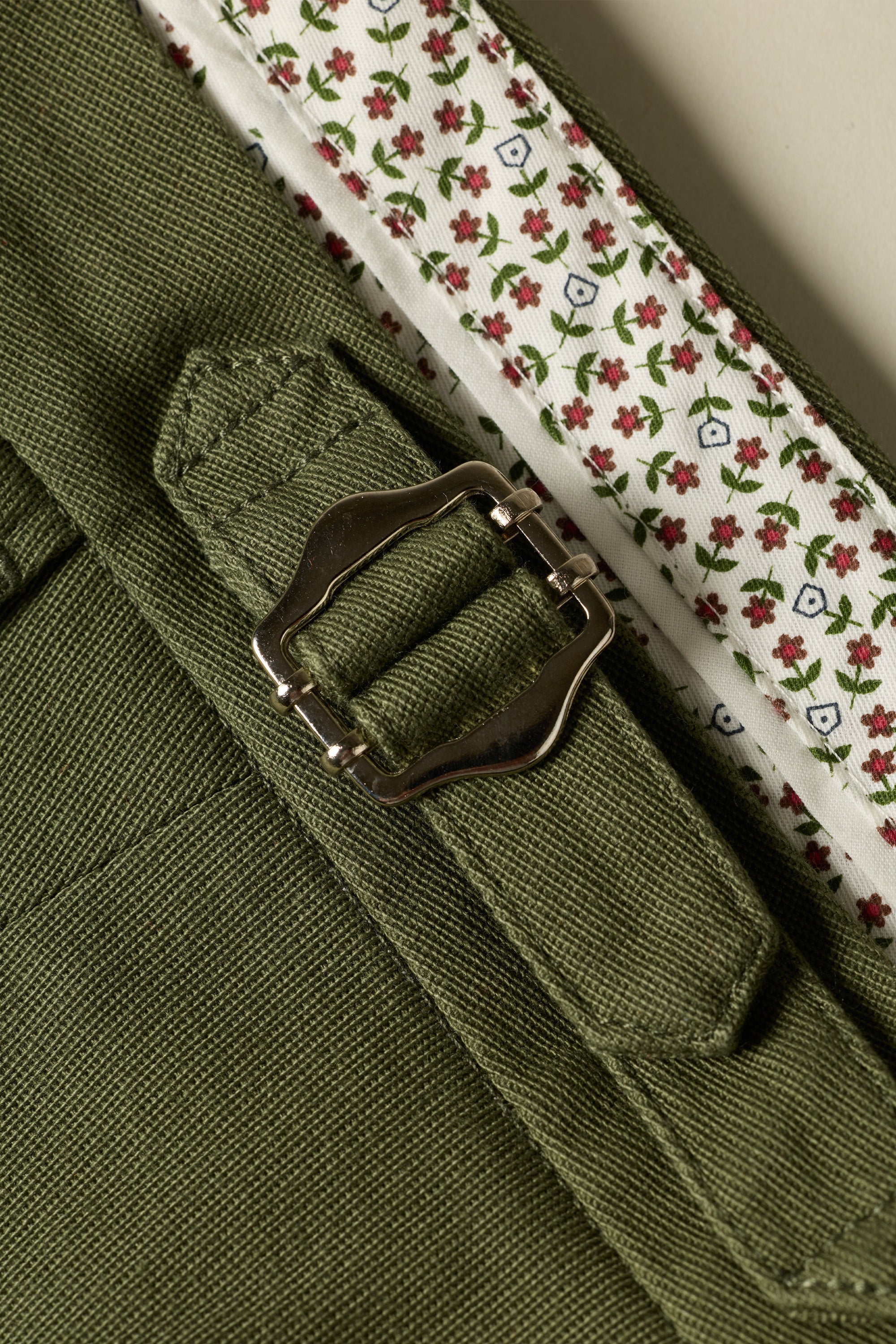le-pantalon-chino-droit-double-pinces-kaki-coton image 4
