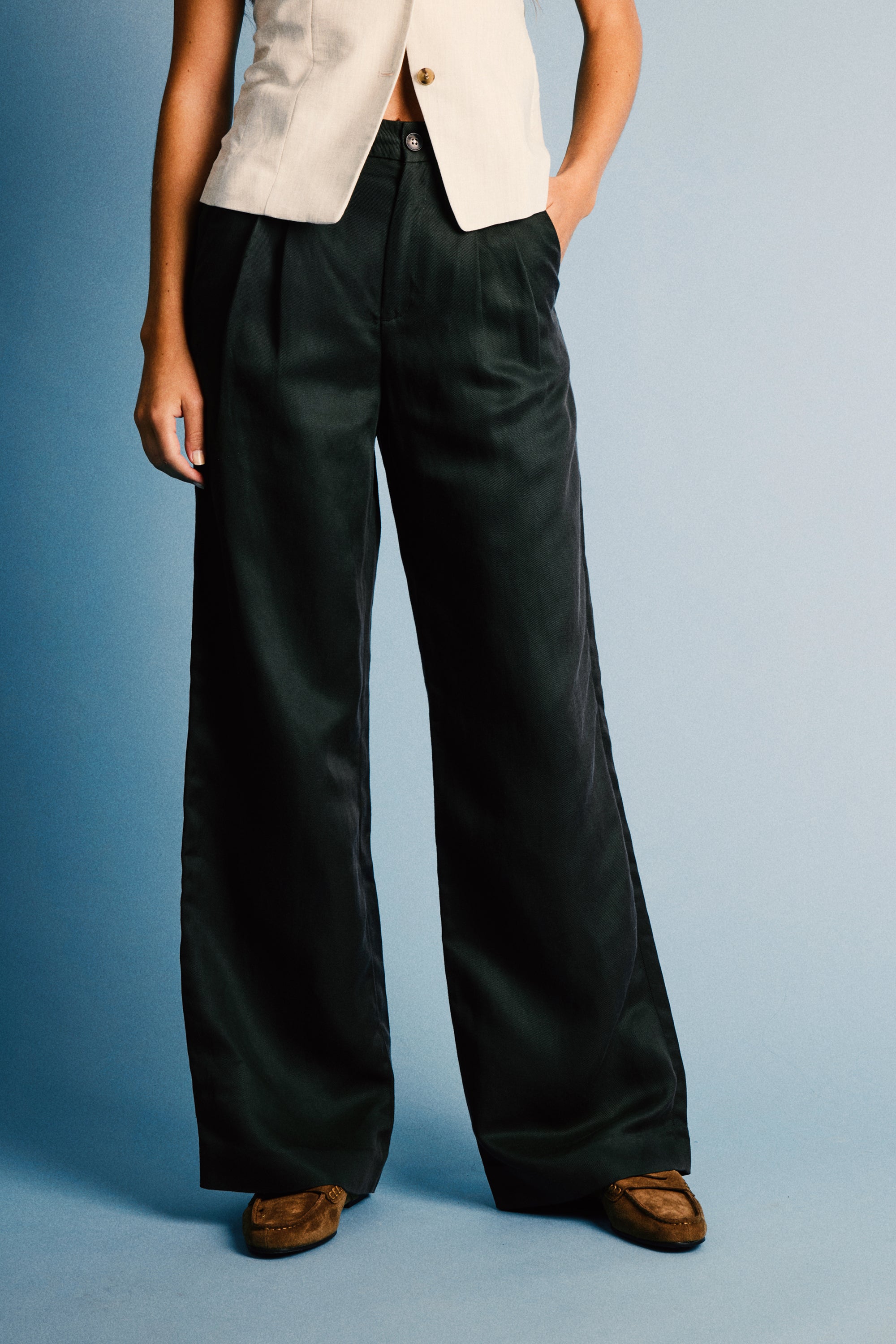 le-pantalon-pantalon-pinces-l-ger-vert-femme-lin image 6
