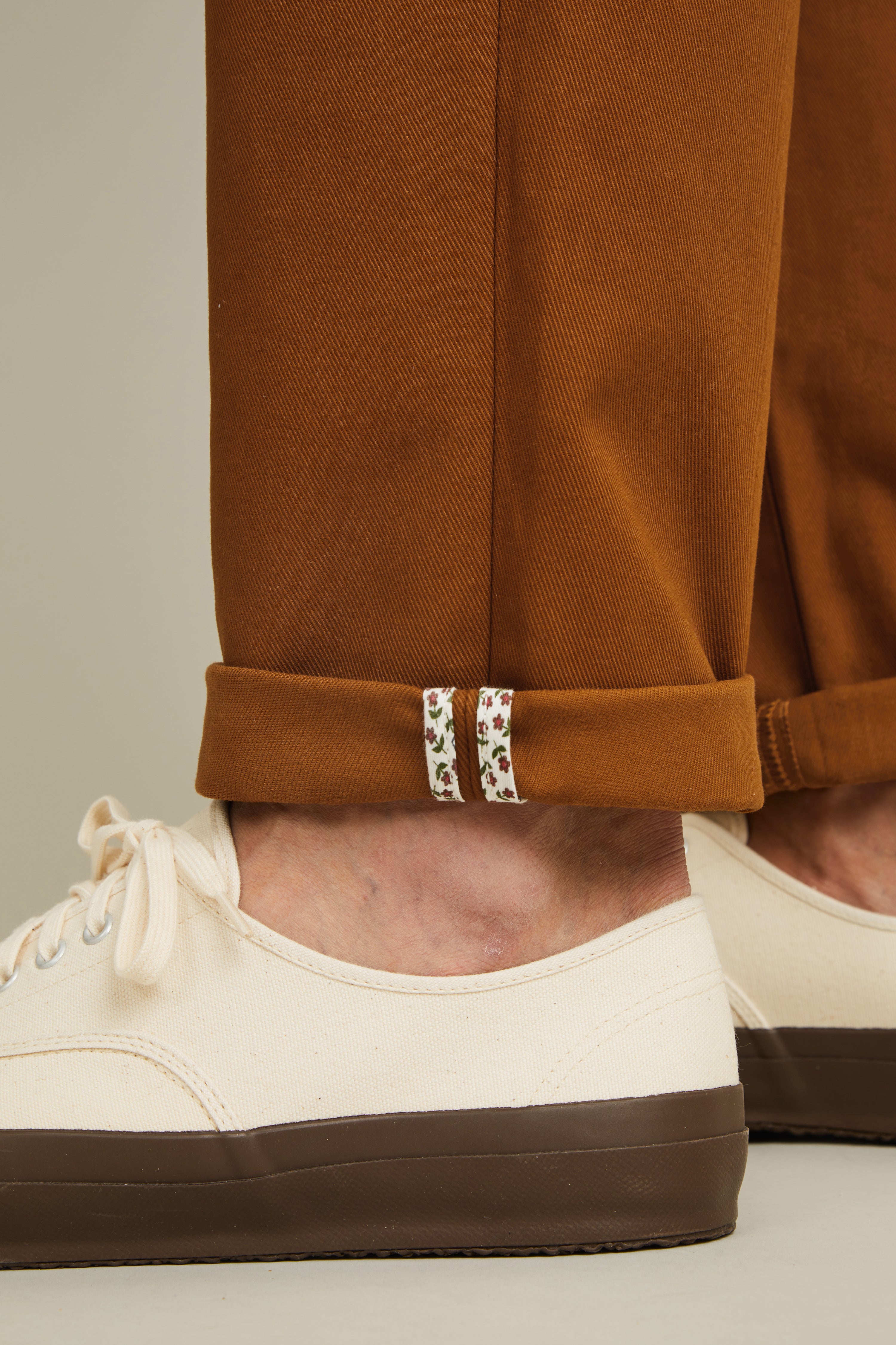 le-pantalon-chinos-chino-droit-camel-coton-4-saisons image 6