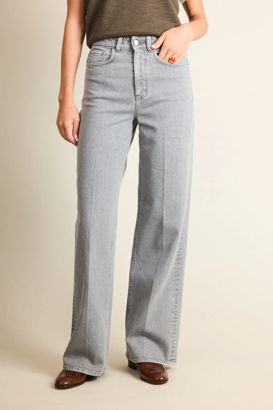 le-pantalon-jeans-femme-wideleg-gris-coton-bio-taille-haute image 1