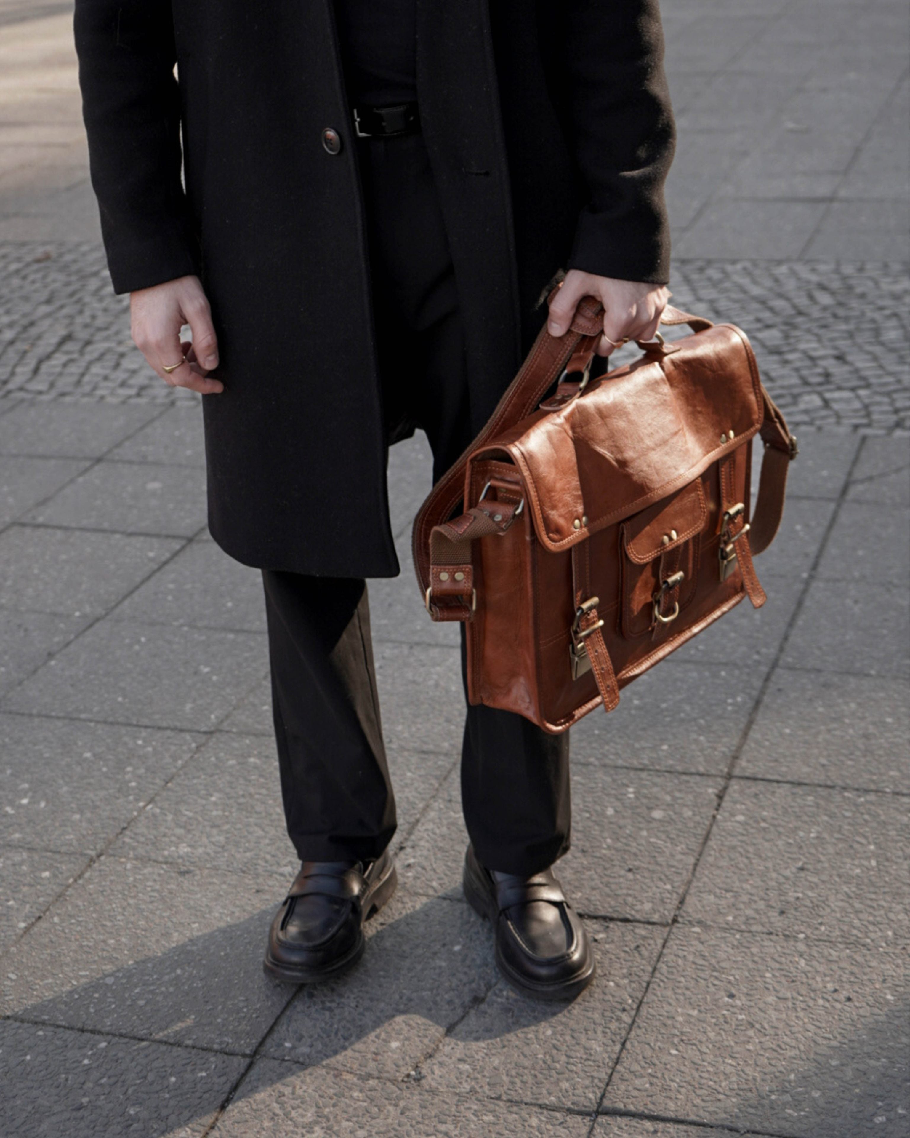 berliner-bags-berlin-sac-messenger-m-marron-vintage-cuir image 8