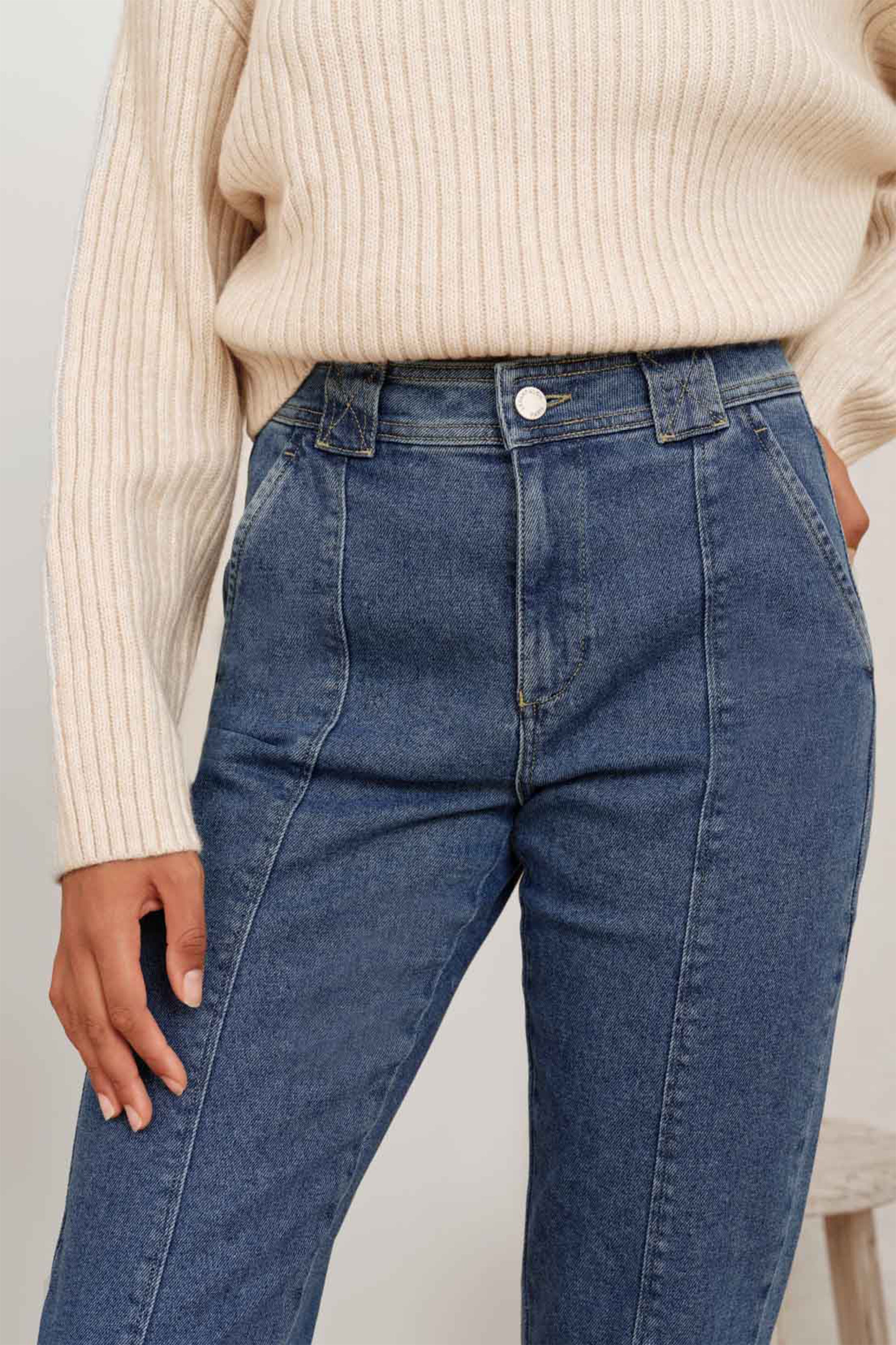 le-pantalon-jean-carotte-jean-homme-bleu-coton-bio image 2
