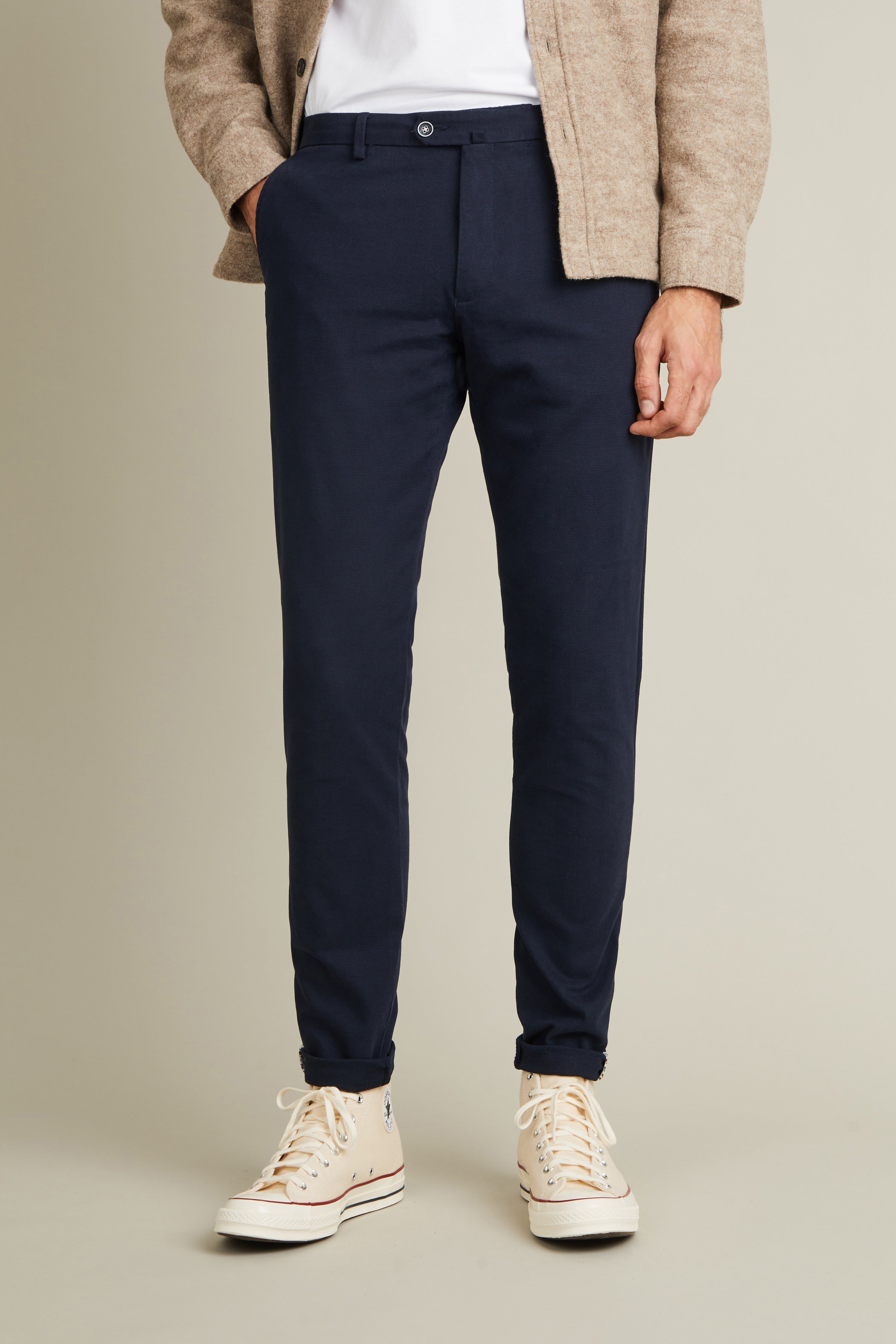 le-pantalon-chinos-homme-chino-bleu-marine-textur-gots image 1