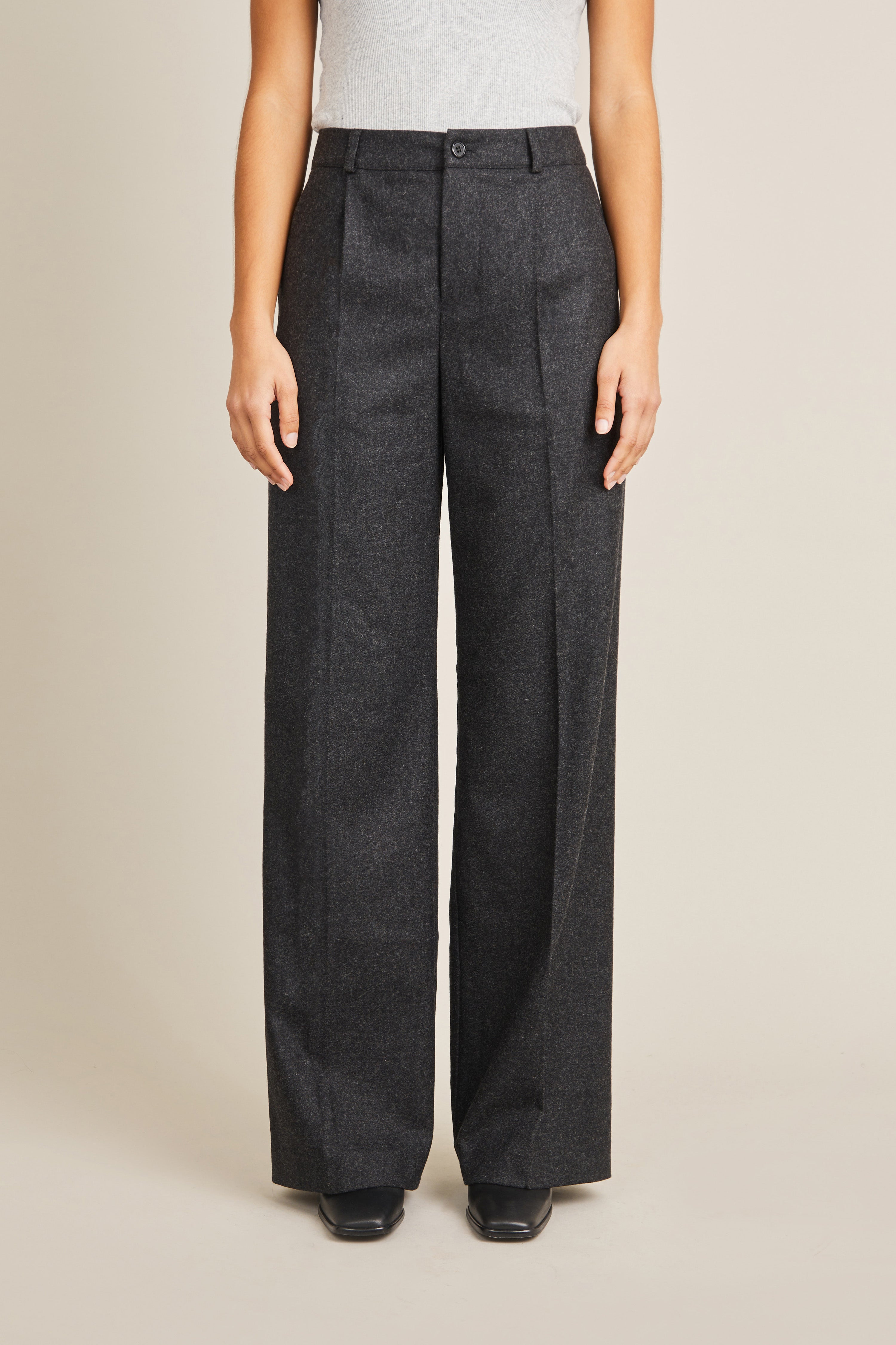 le-pantalon-palazzo-gris-anthracite-pantalon-flanelle-laine image 1