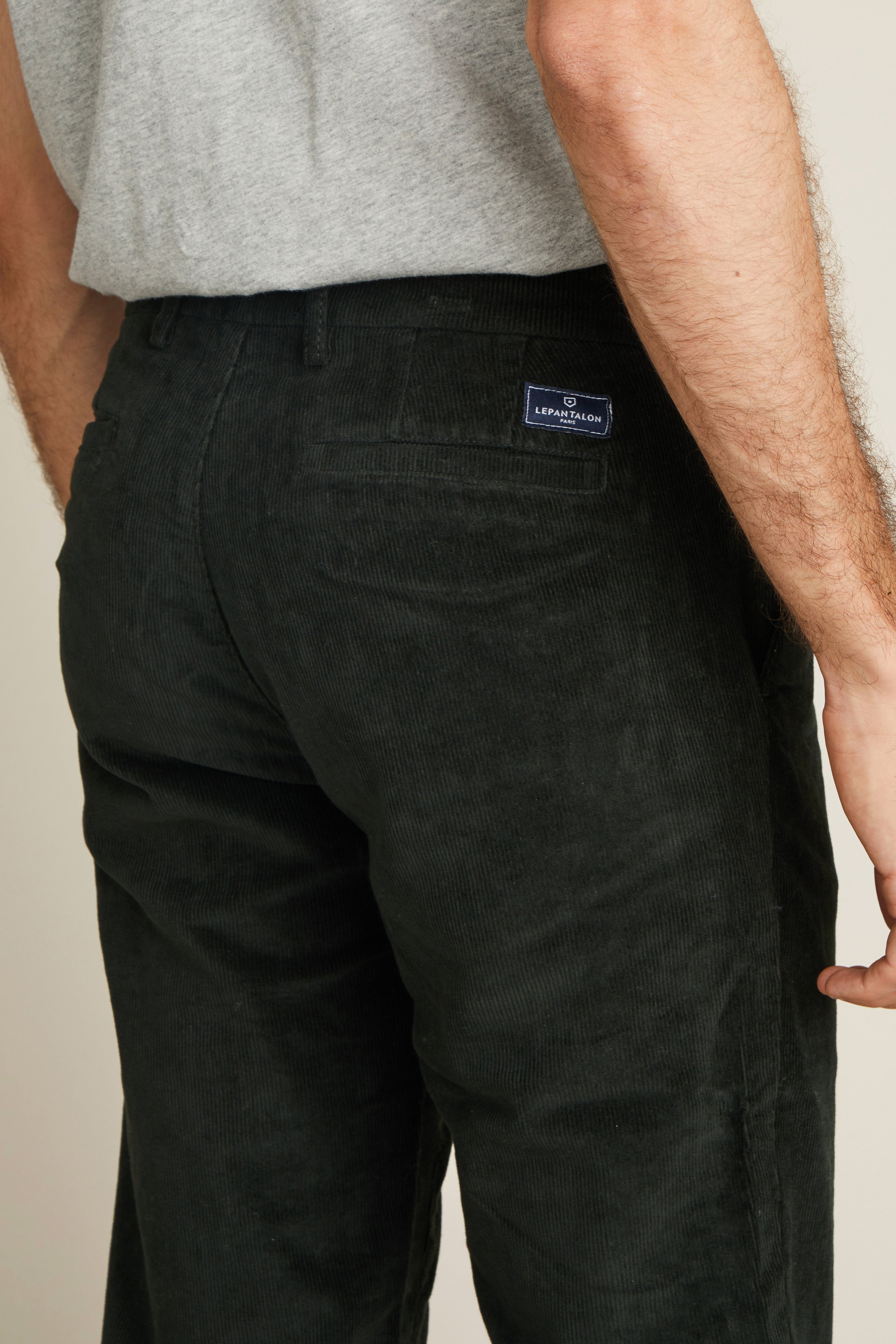 le-pantalon-chino-velours-vert-sapin-chino-homme-chaud image 6