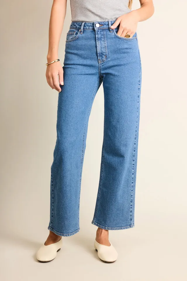 le-pantalon-jeans-femme-jean-flare-bleu-stone-coton-recycl image 1