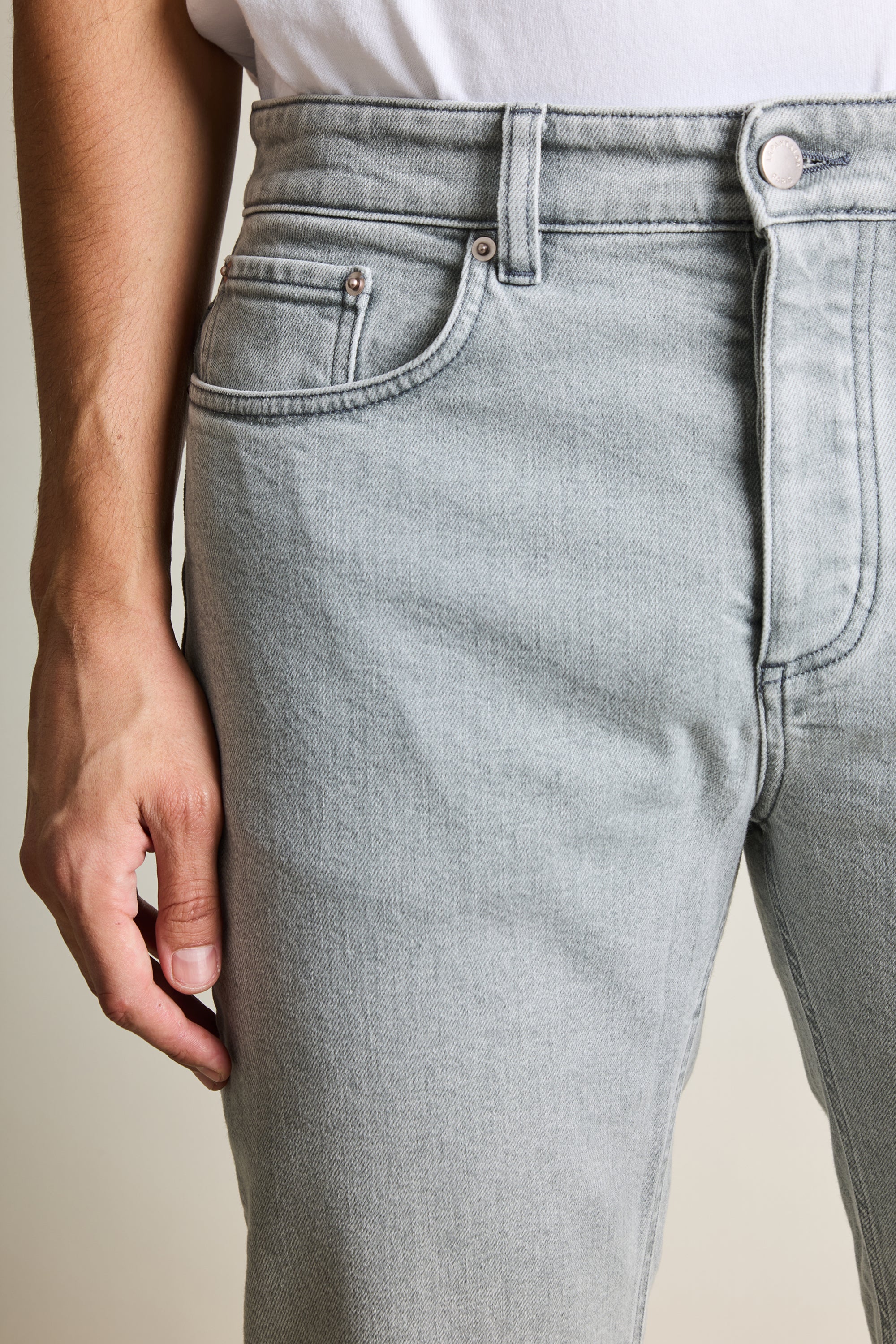 le-pantalon-jean-classique-gris-jean-homme-semi-slim image 2