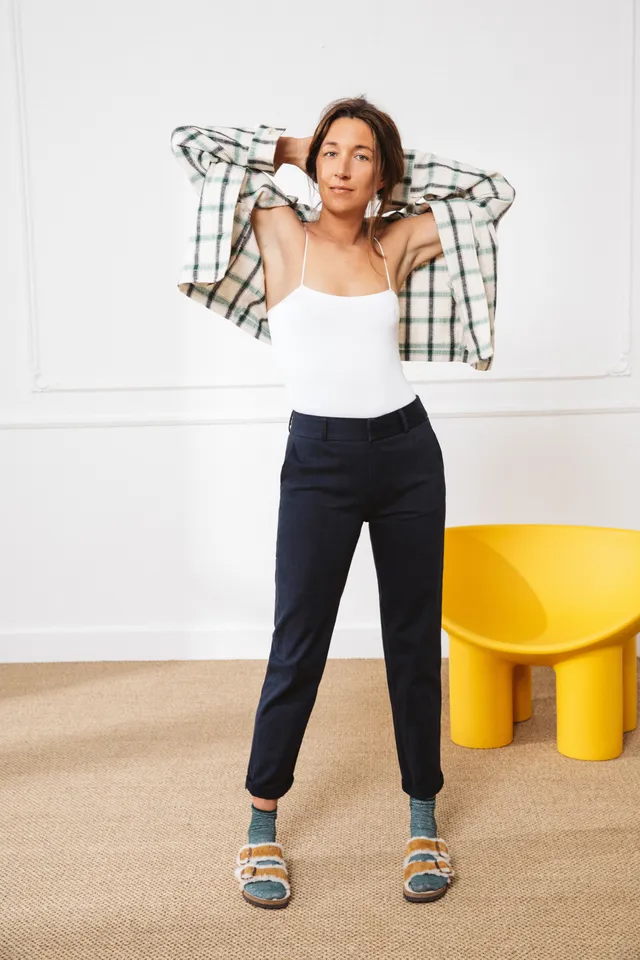 le-pantalon-chino-bleu-marine-femme-taille-haute-coton image 1