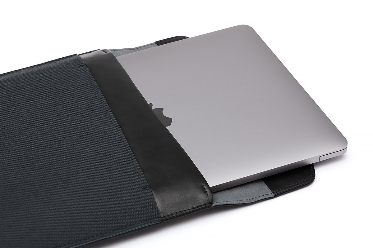 bellroy-sleeves-extra-12-housse-charcoal-cuir image 2