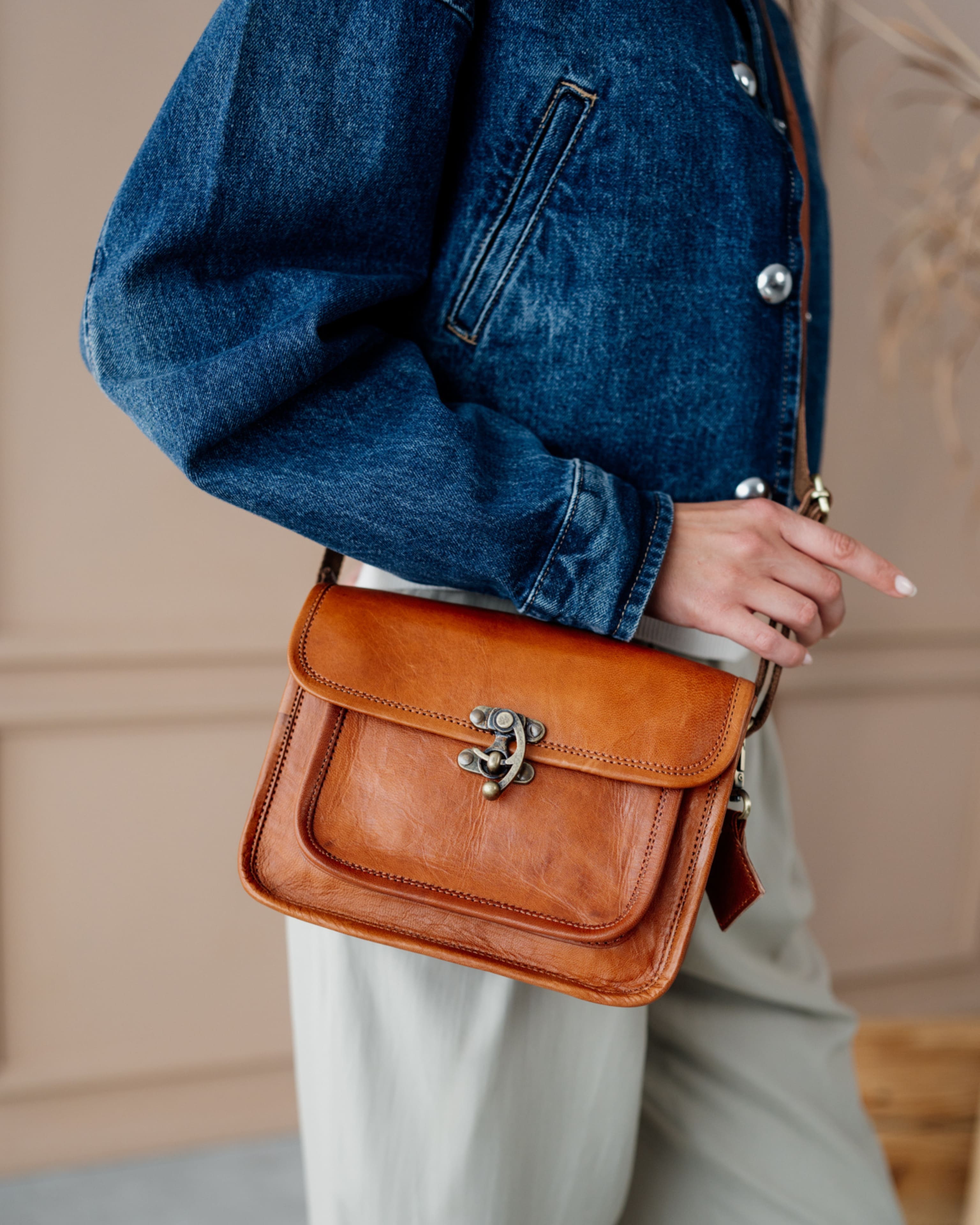 berliner-bags-helena-vintage-sac-cuir-marron-s-rabat image 7