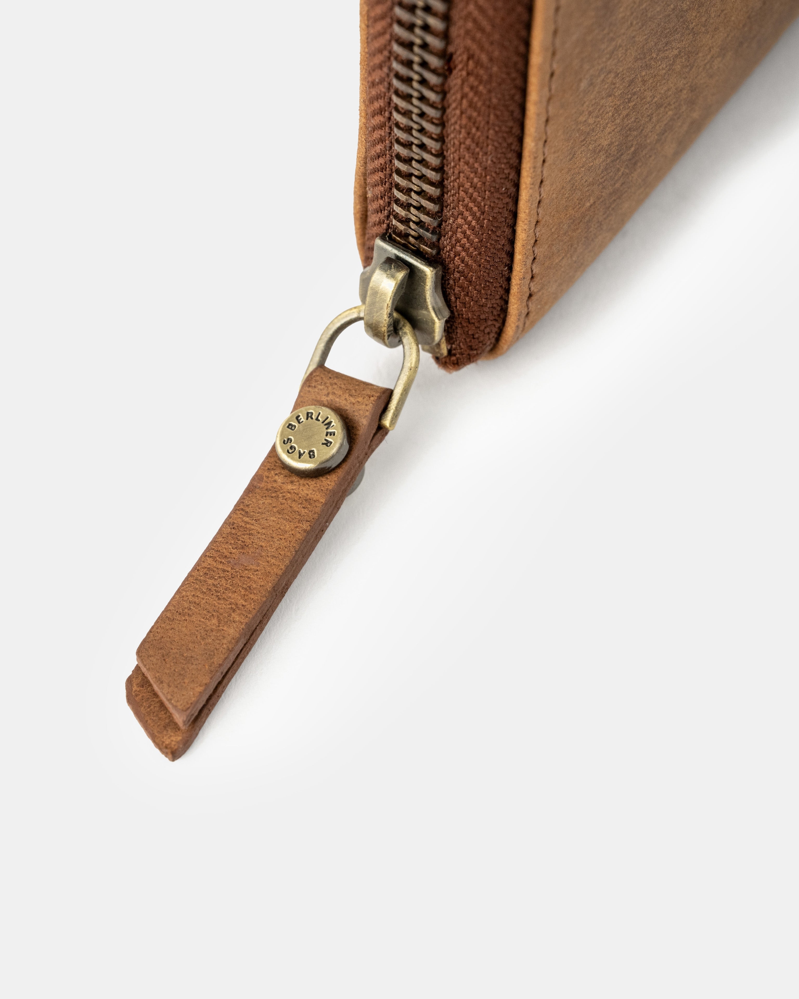 berliner-bags-greta-portefeuille-cuir-camel-zip-rfid image 8