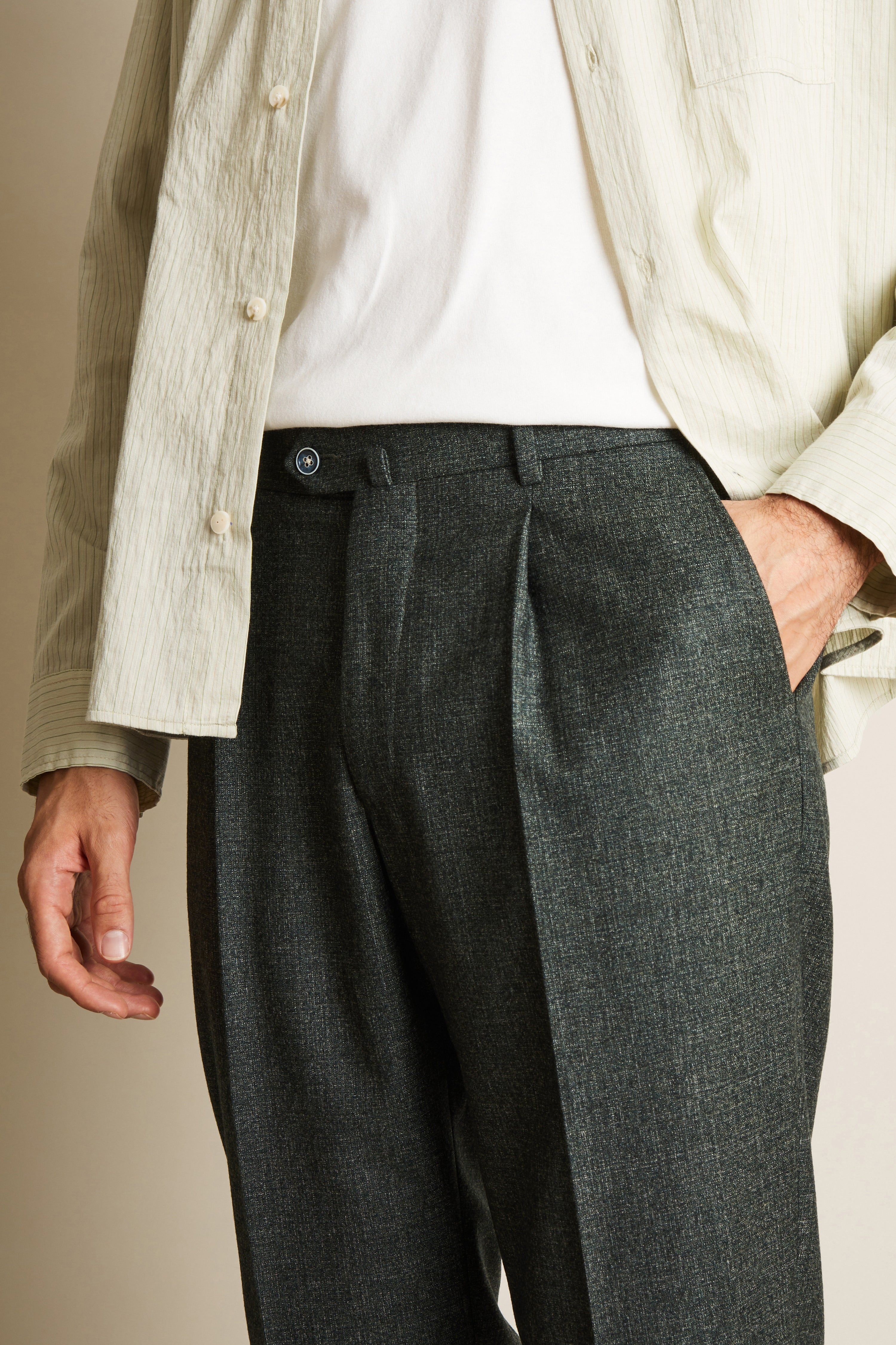le-pantalon-flanelle-pantalon-pinces-vert-100-laine image 2