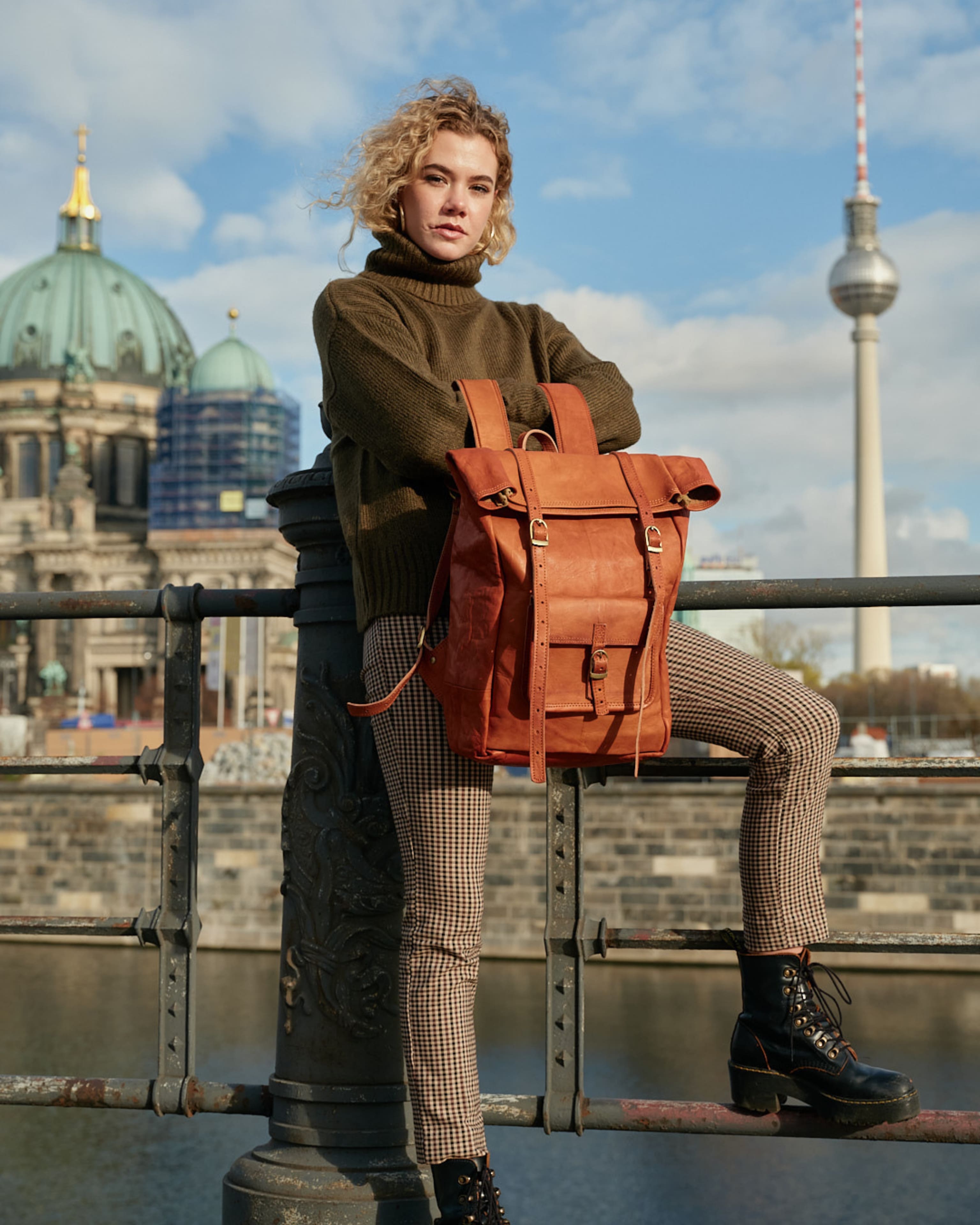 berliner-bags-leeds-m-sac-dos-cuir-marron image 8