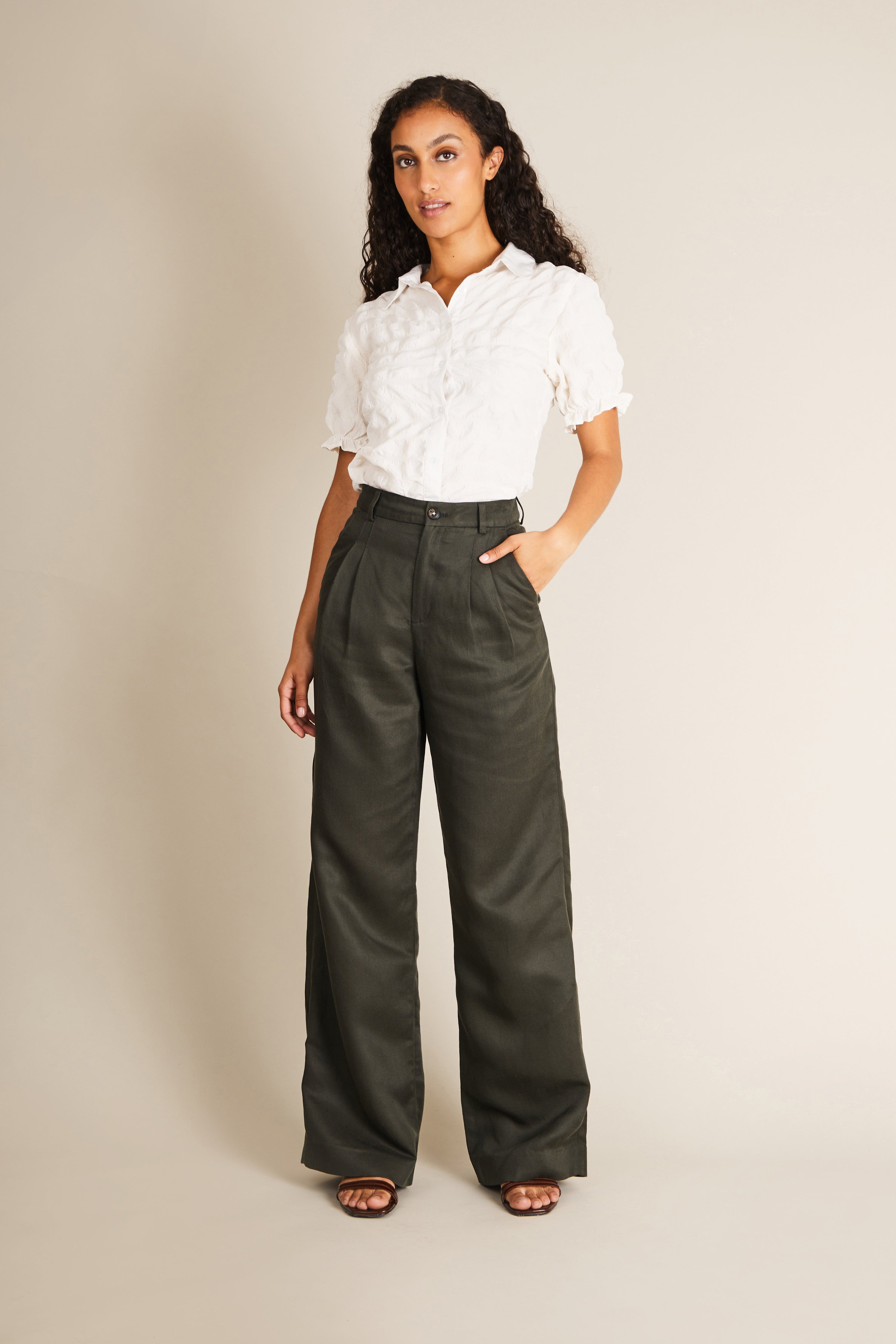 le-pantalon-pantalon-pinces-l-ger-vert-femme-lin image 4