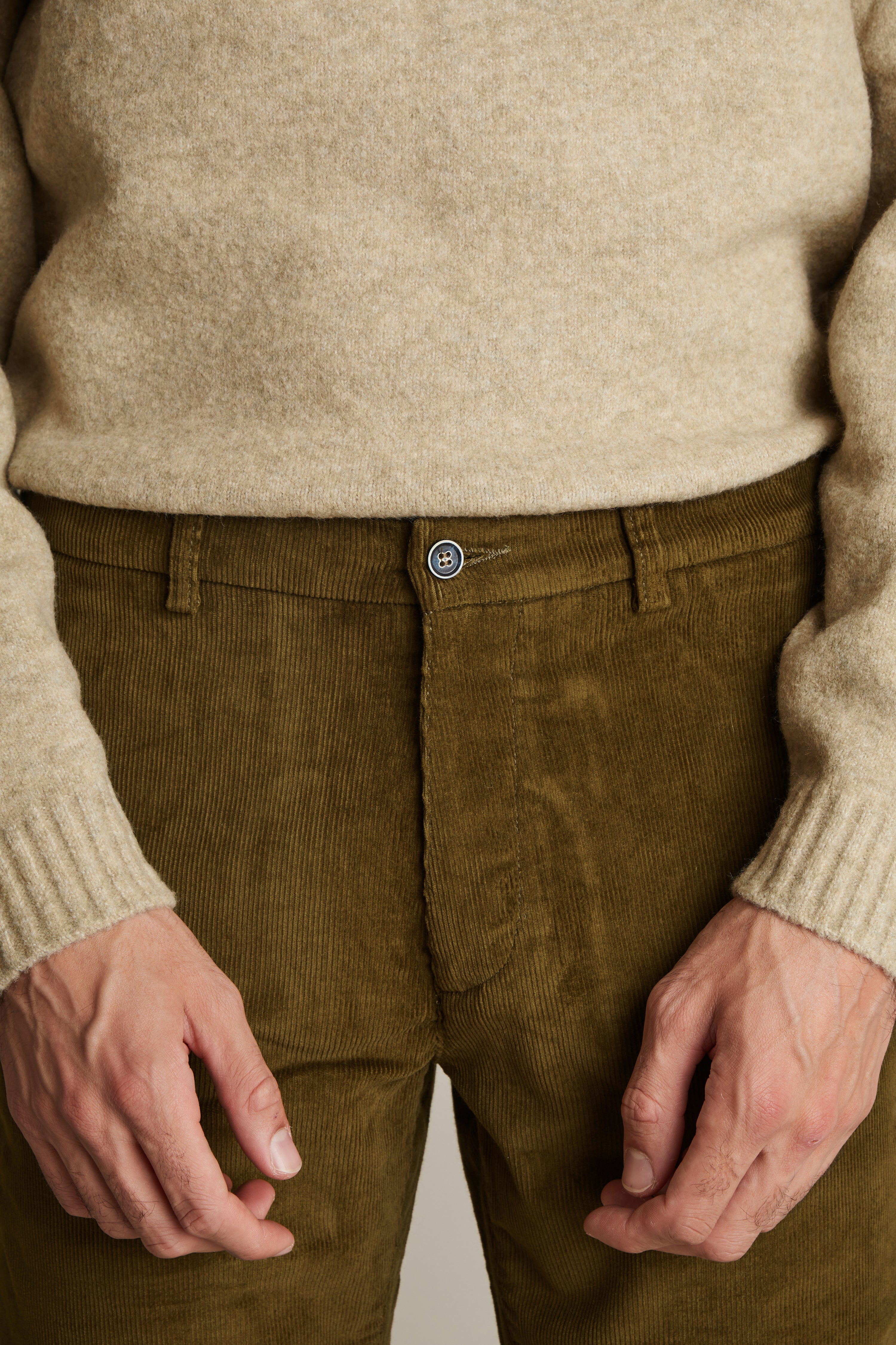 le-pantalon-chino-velours-bronze-pantalon-homme-semi-slim image 2