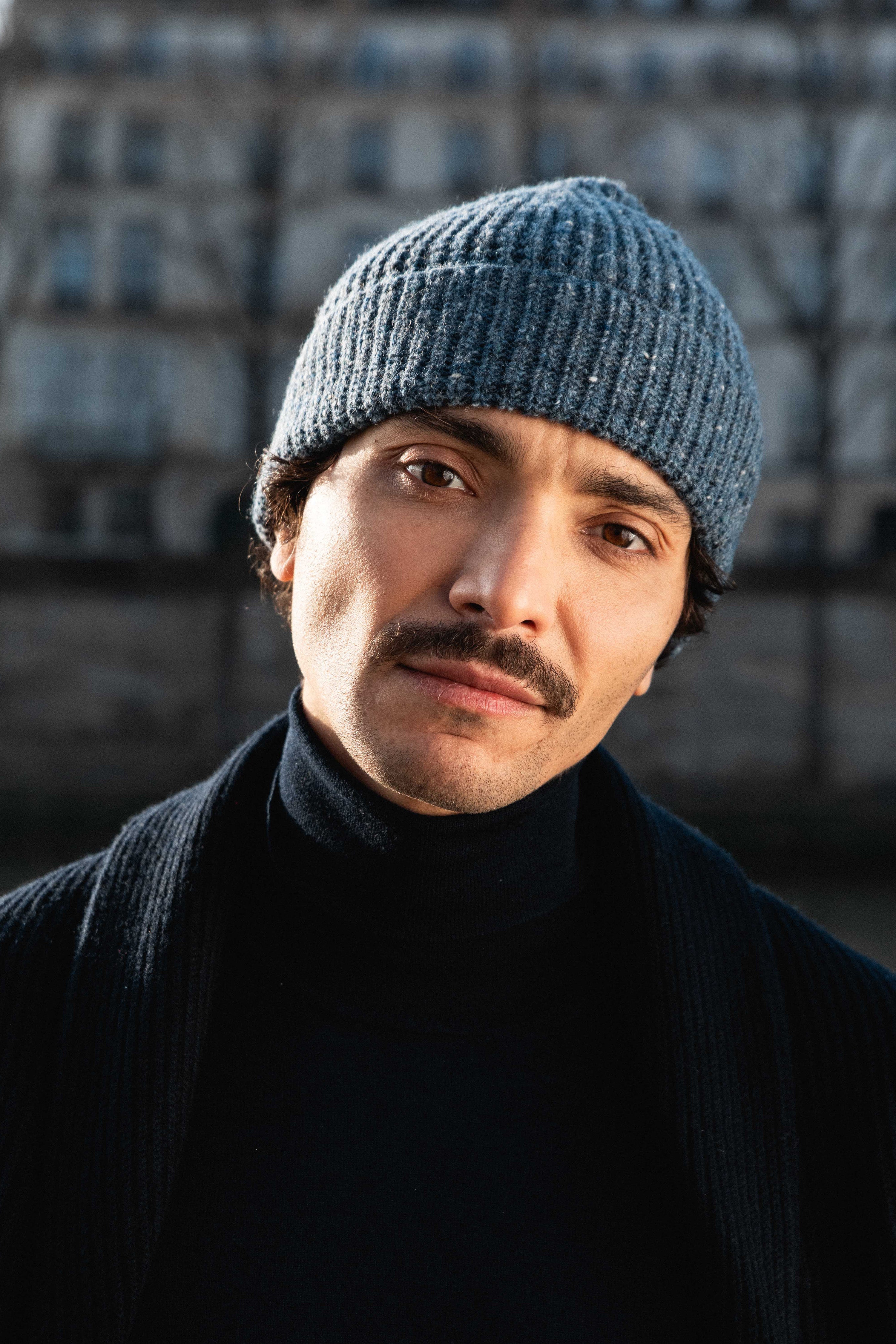 le-pantalon-bonnet-laine-bonnet-bleu-m-rinos-chin image 2