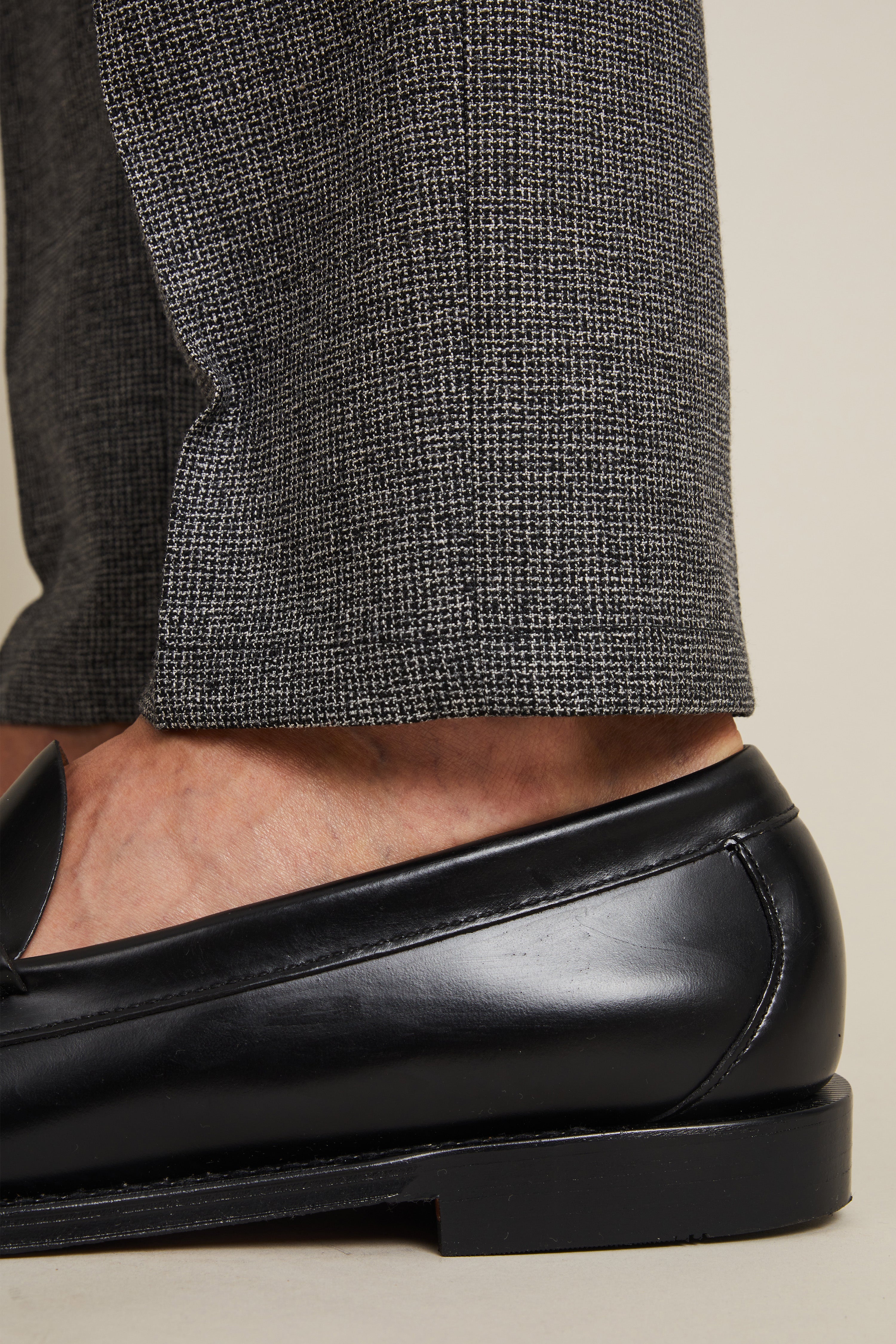 le-pantalon-pantalon-patte-de-serrage-gris-laine image 8