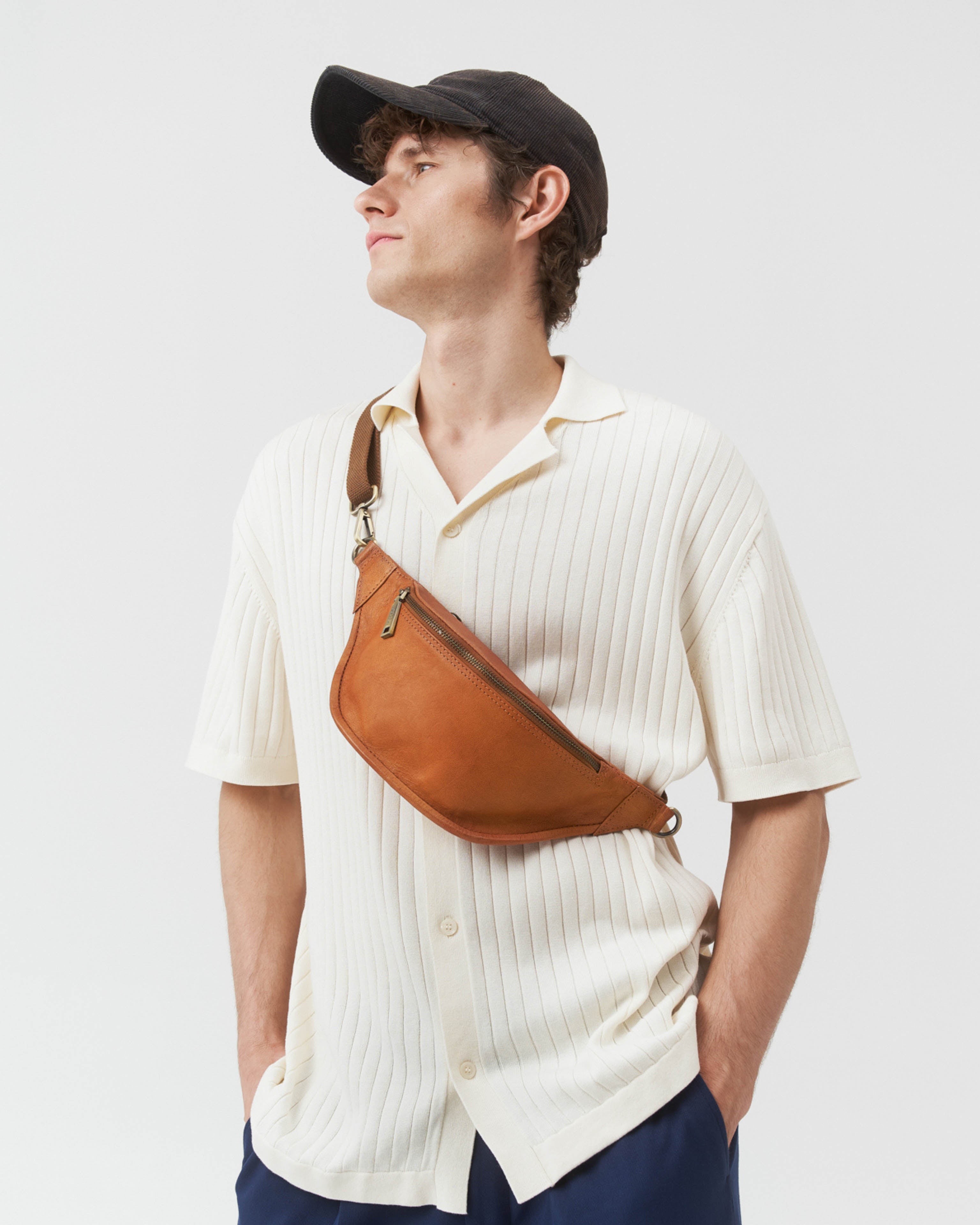 berliner-bags-kai-2-0-banane-cuir-xl-marron-vintage image 2