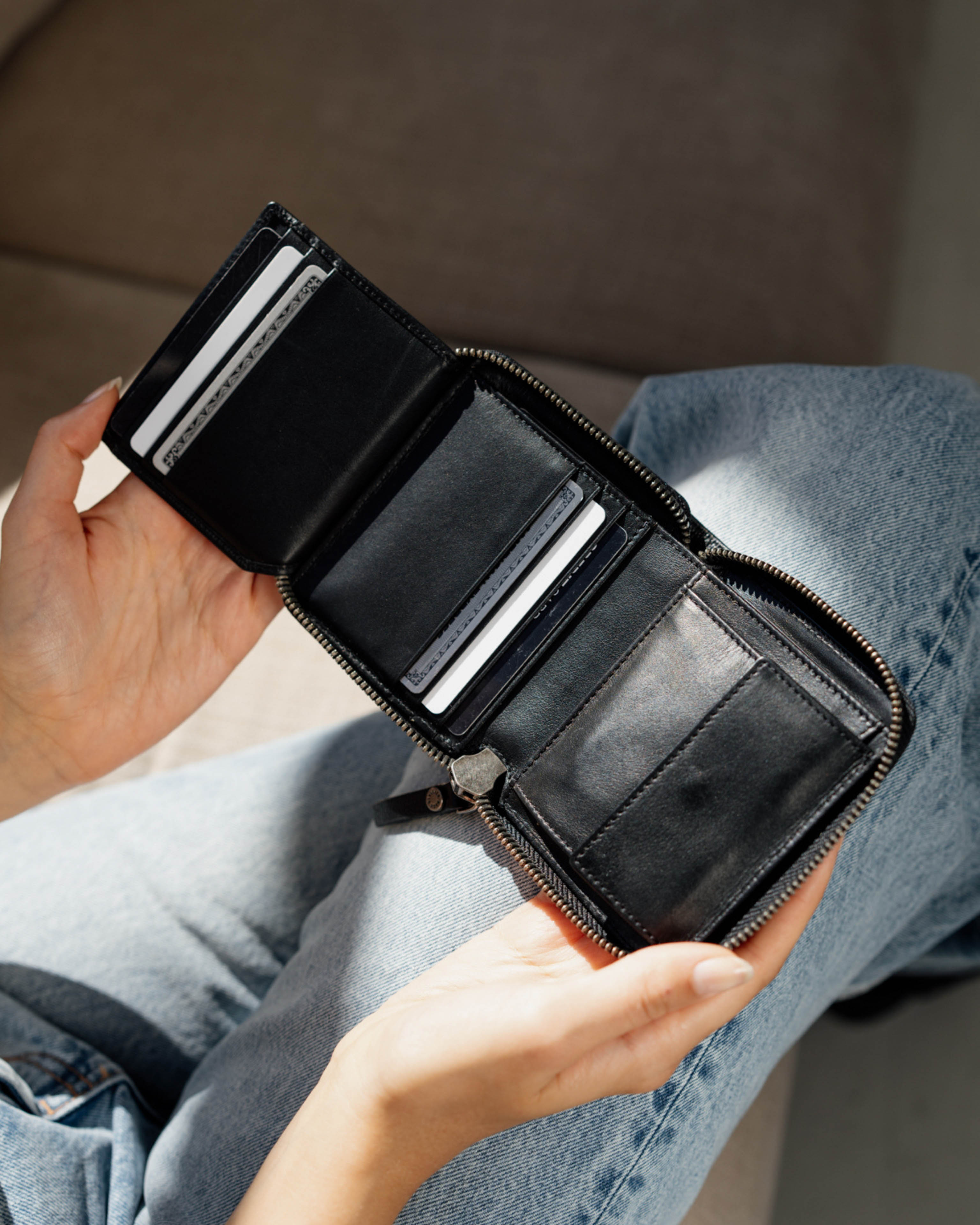 berliner-bags-palermo-portefeuille-slim-noir-rfid-8-cartes image 2