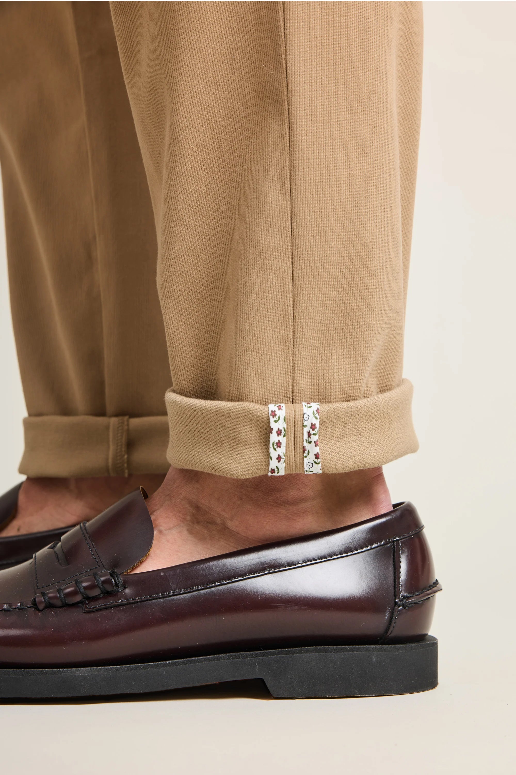 le-pantalon-chinos-homme-chino-pinces-beige-coton image 8