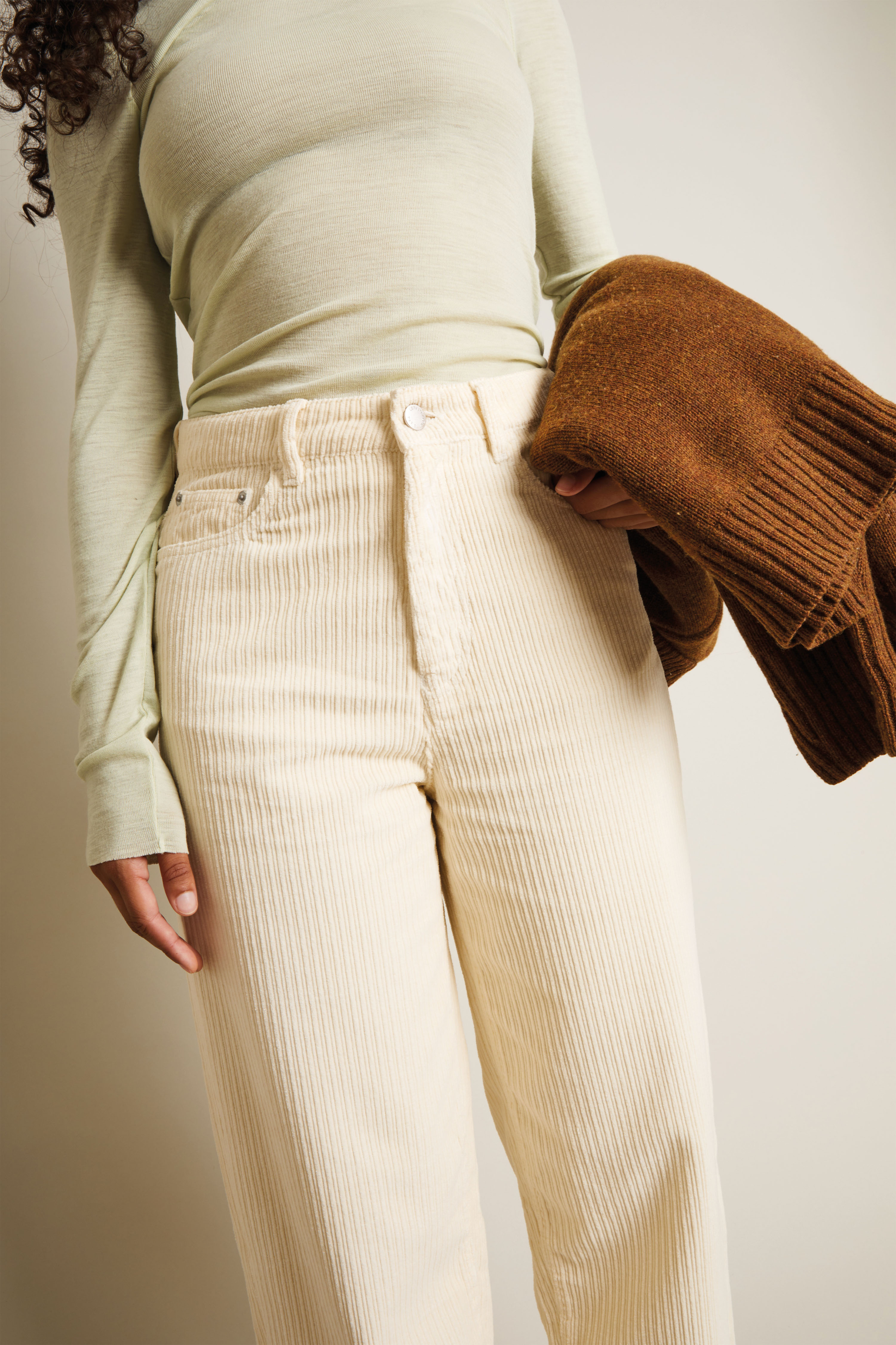 le-pantalon-ballon-velours-c-tel-pantalon-femme-100-coton image 2