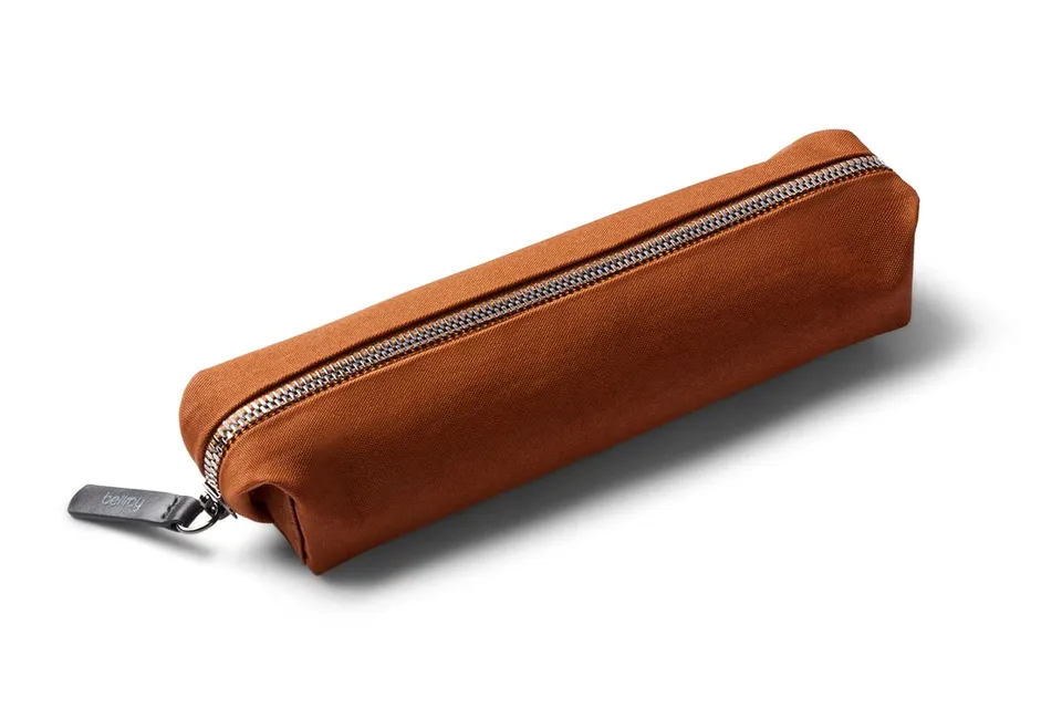 bellroy-pencil-case-trousse-stylos-bronze-tissu-cuir-vide-poche image 1