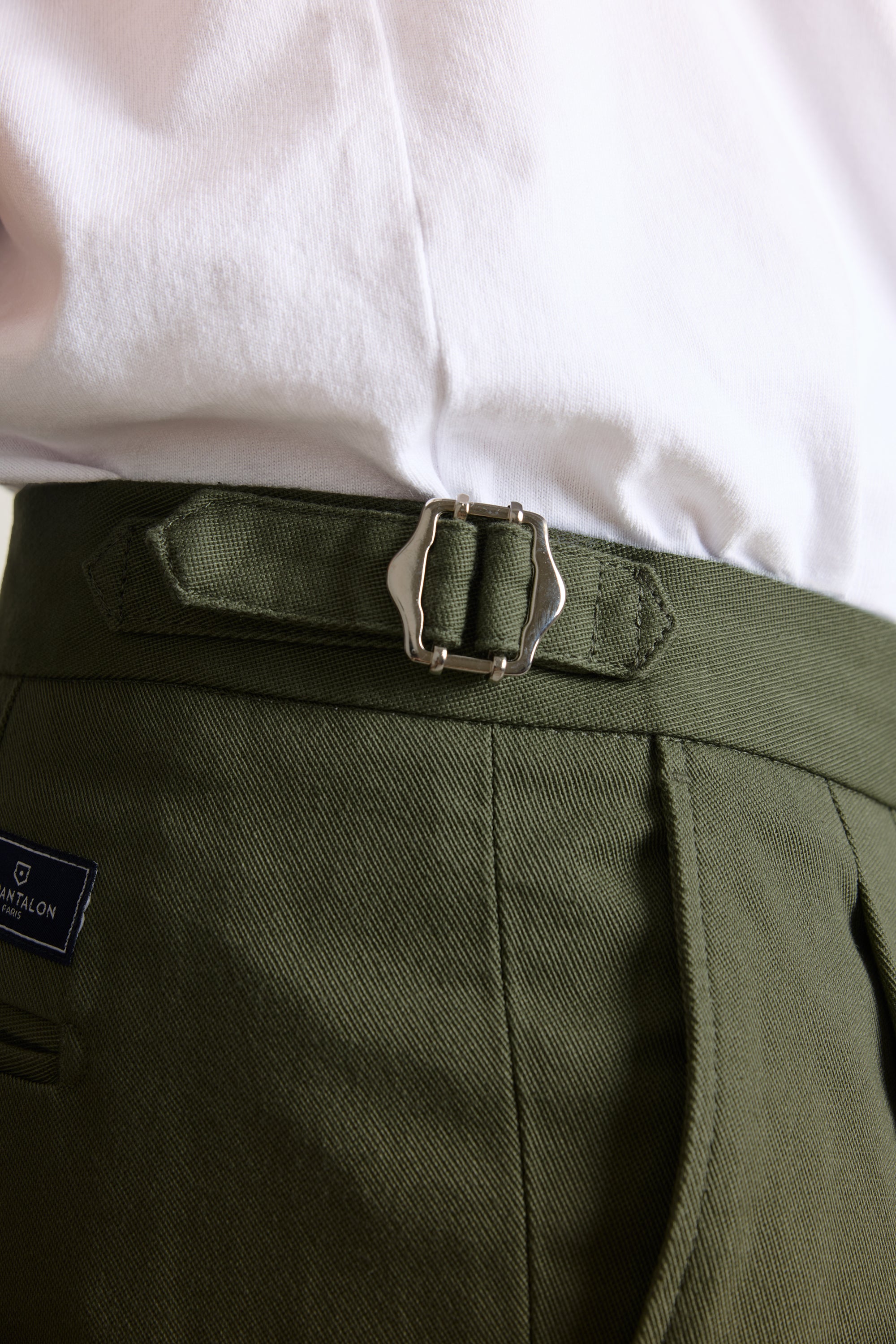 le-pantalon-chino-droit-double-pinces-kaki-coton image 3