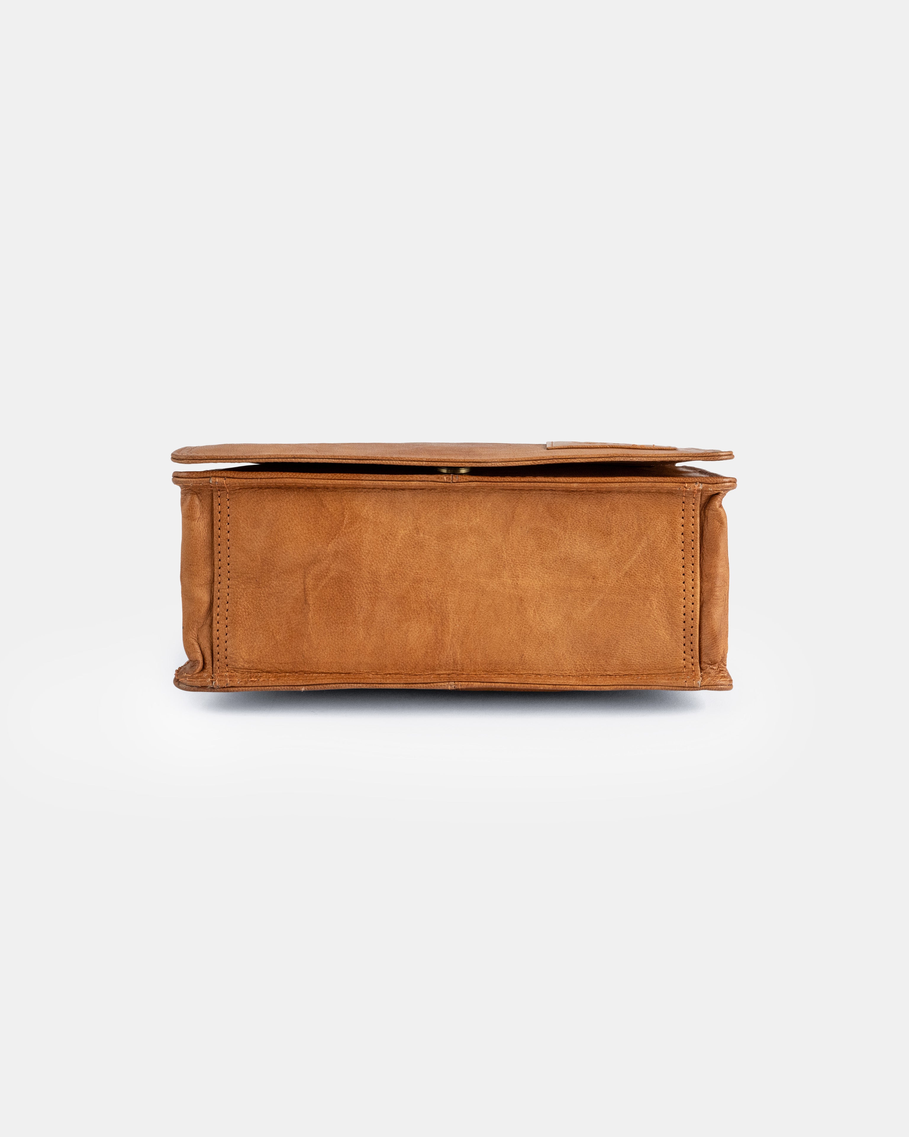 berliner-bags-konrad-sac-messenger-marron-vintage-cuir image 8