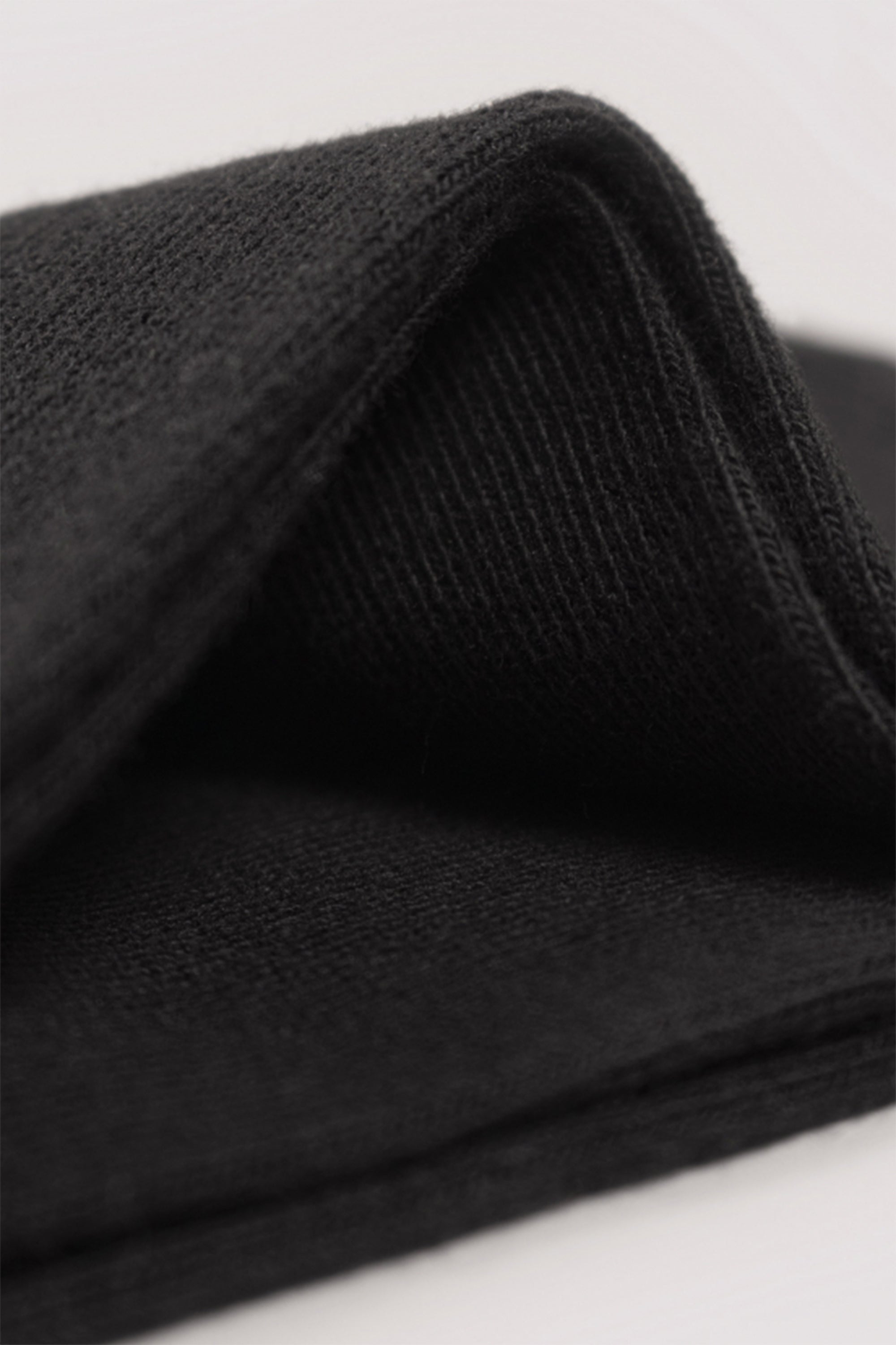 le-pantalon-accessoires-chaussettes-noires-coton-bio image 2
