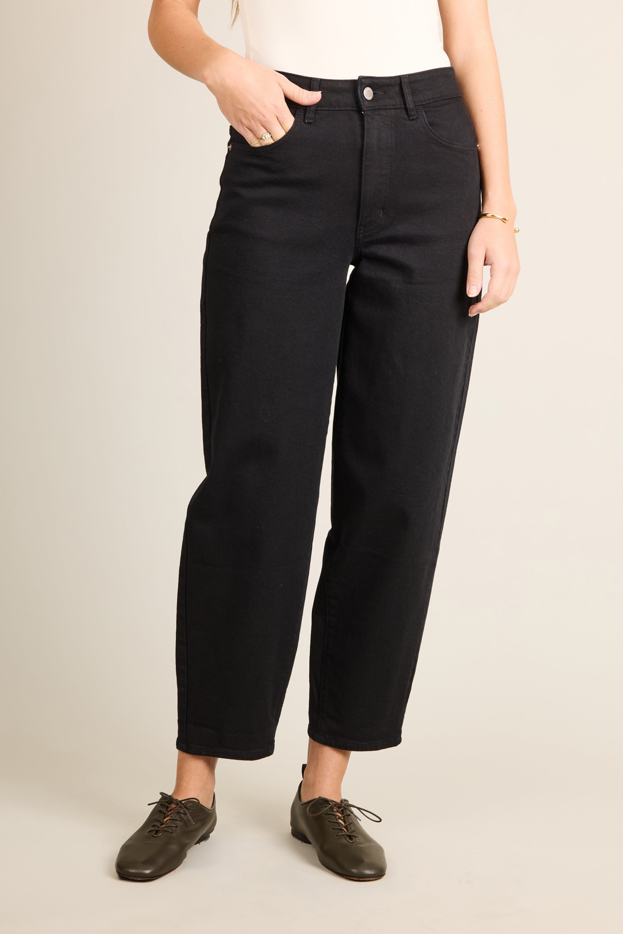 le-pantalon-jean-balloon-noir-jean-large-coton image 6