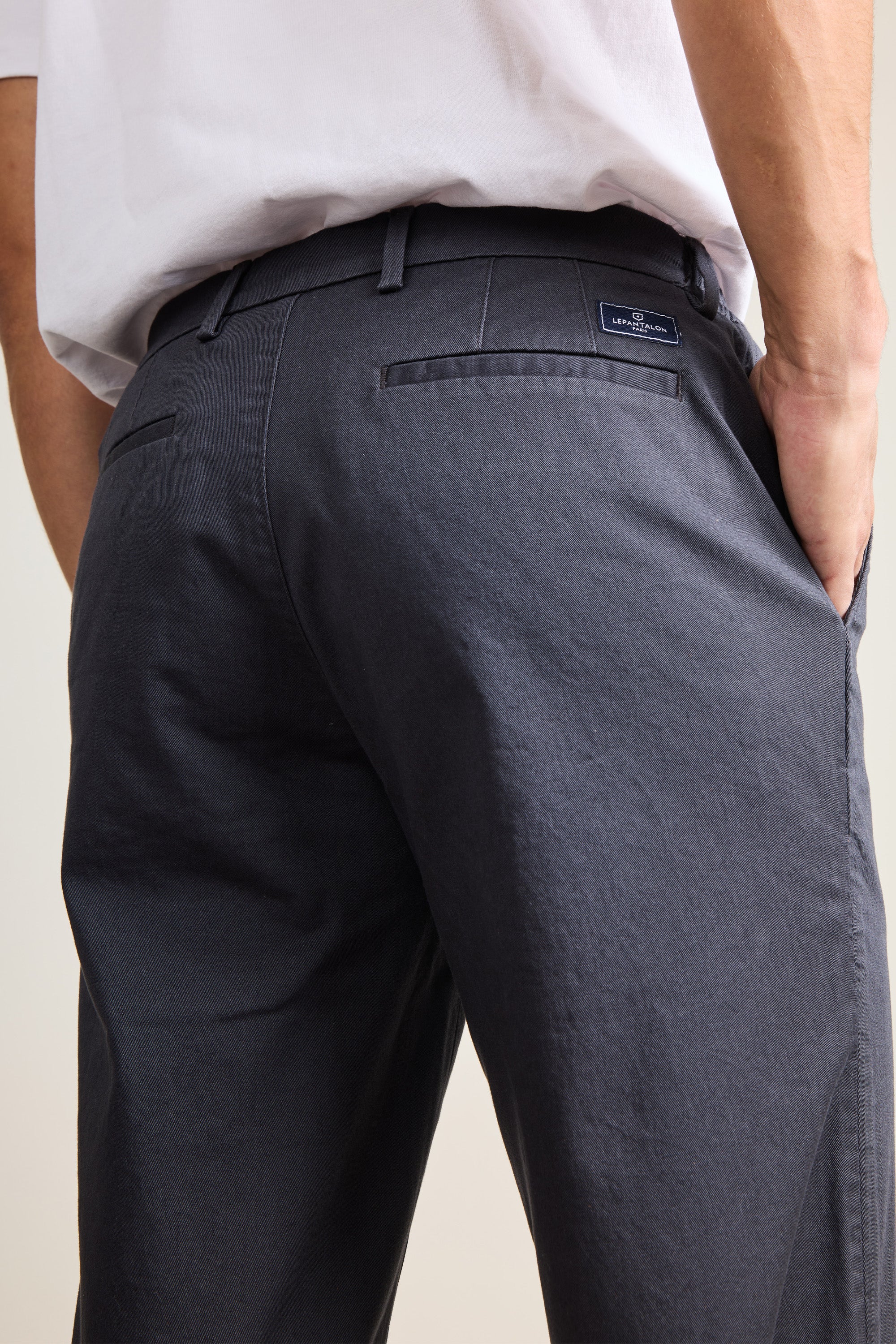 le-pantalon-chinos-homme-chino-easy-carotte-gris-anthracite-coton image 6