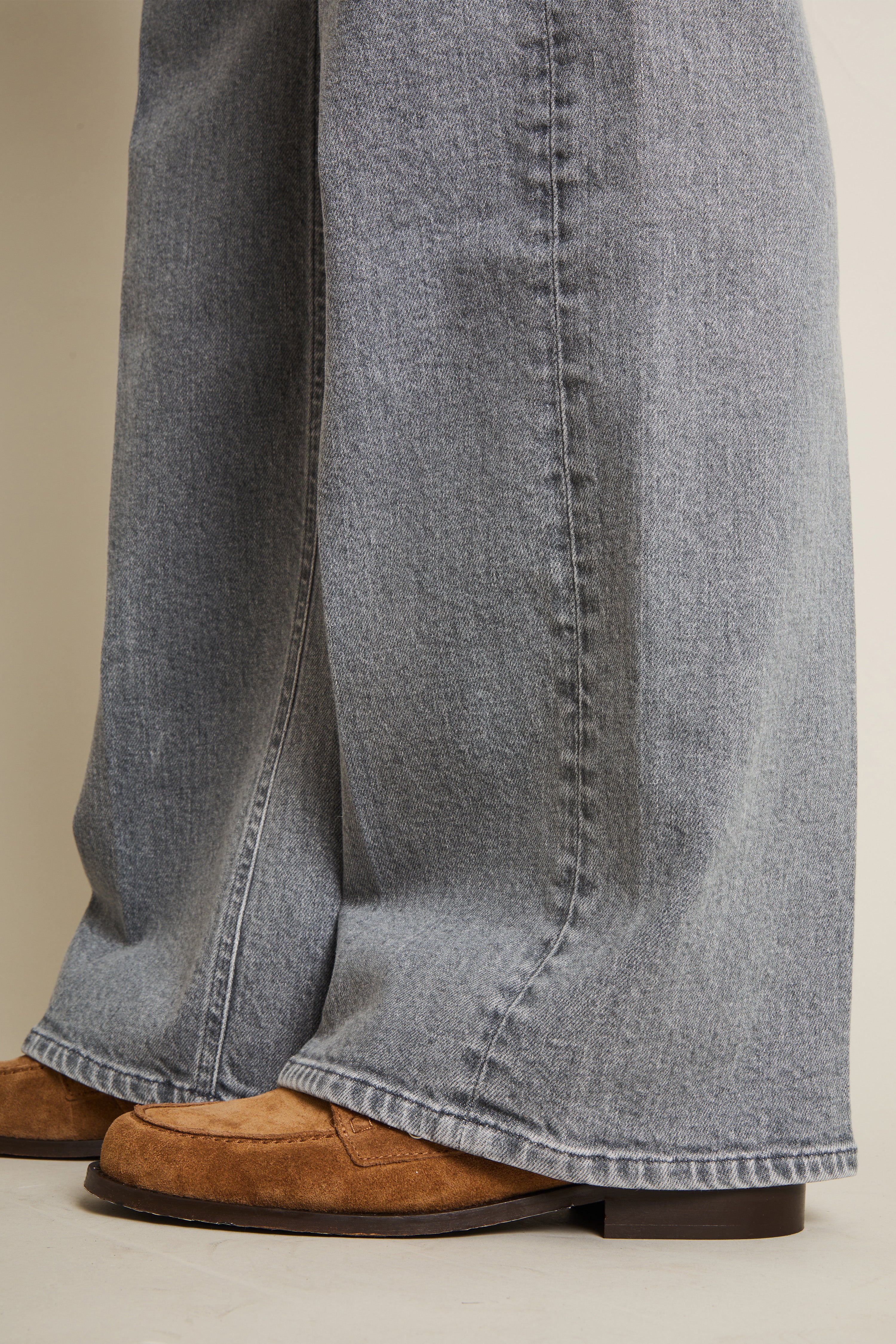 le-pantalon-jeans-femme-wideleg-gris-coton-bio-taille-haute image 7