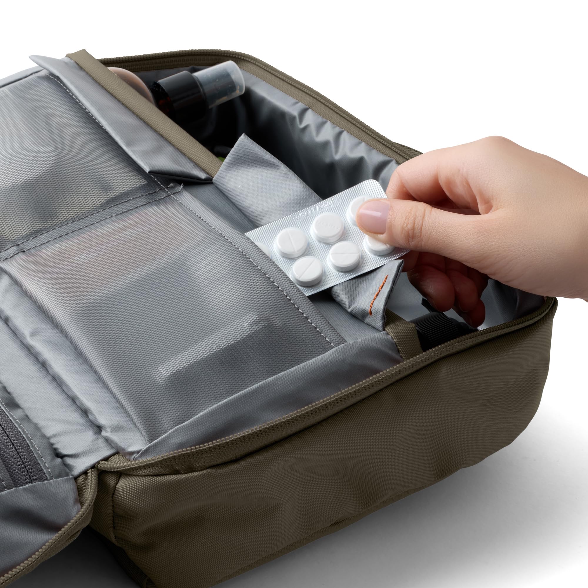 bellroy-toiletry-bags-trousse-suspendre-plus-8l-seakelp image 5