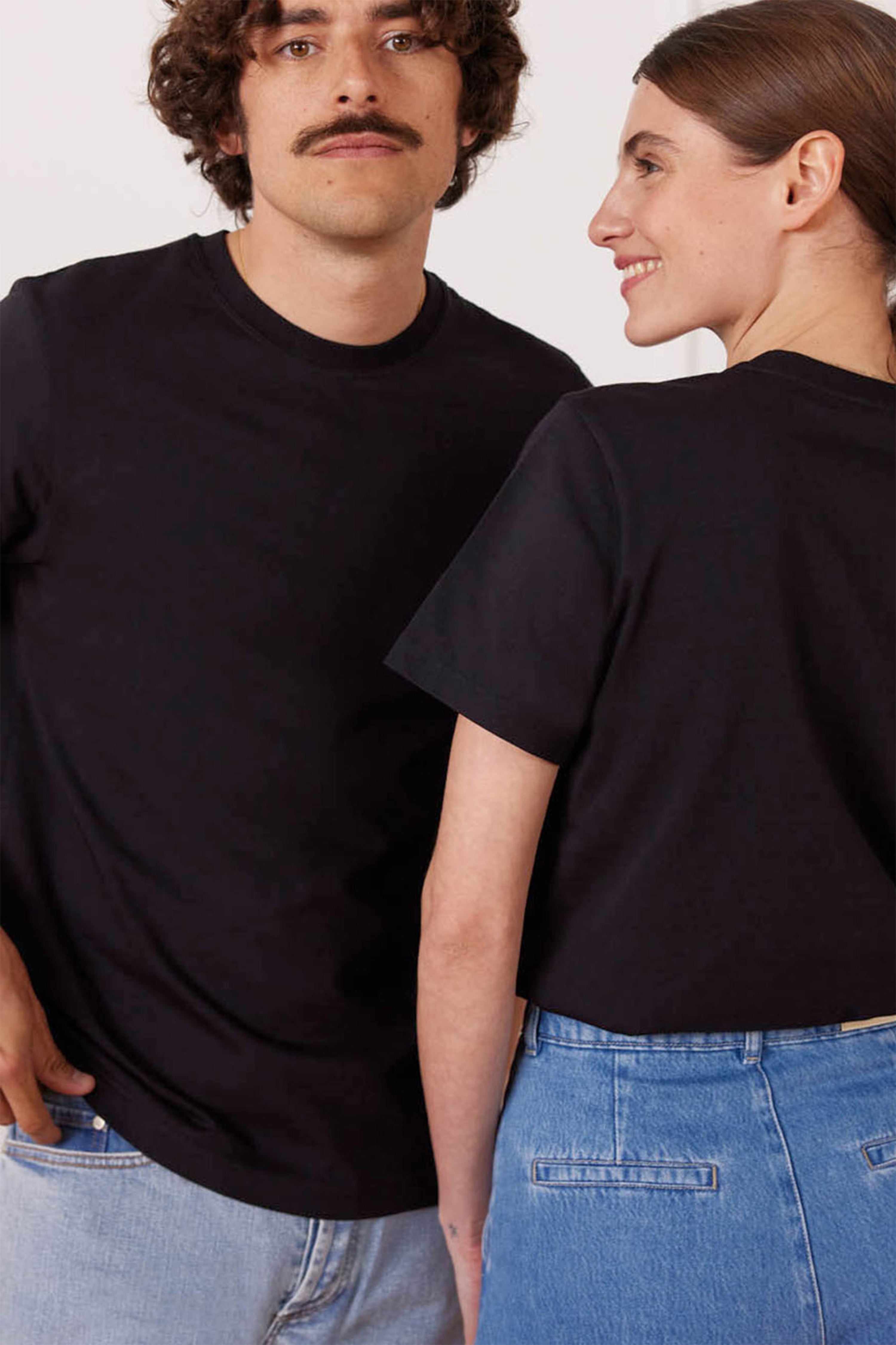le-pantalon-fm-lpts-7-t-shirt-noir-coton-bio-homme image 2