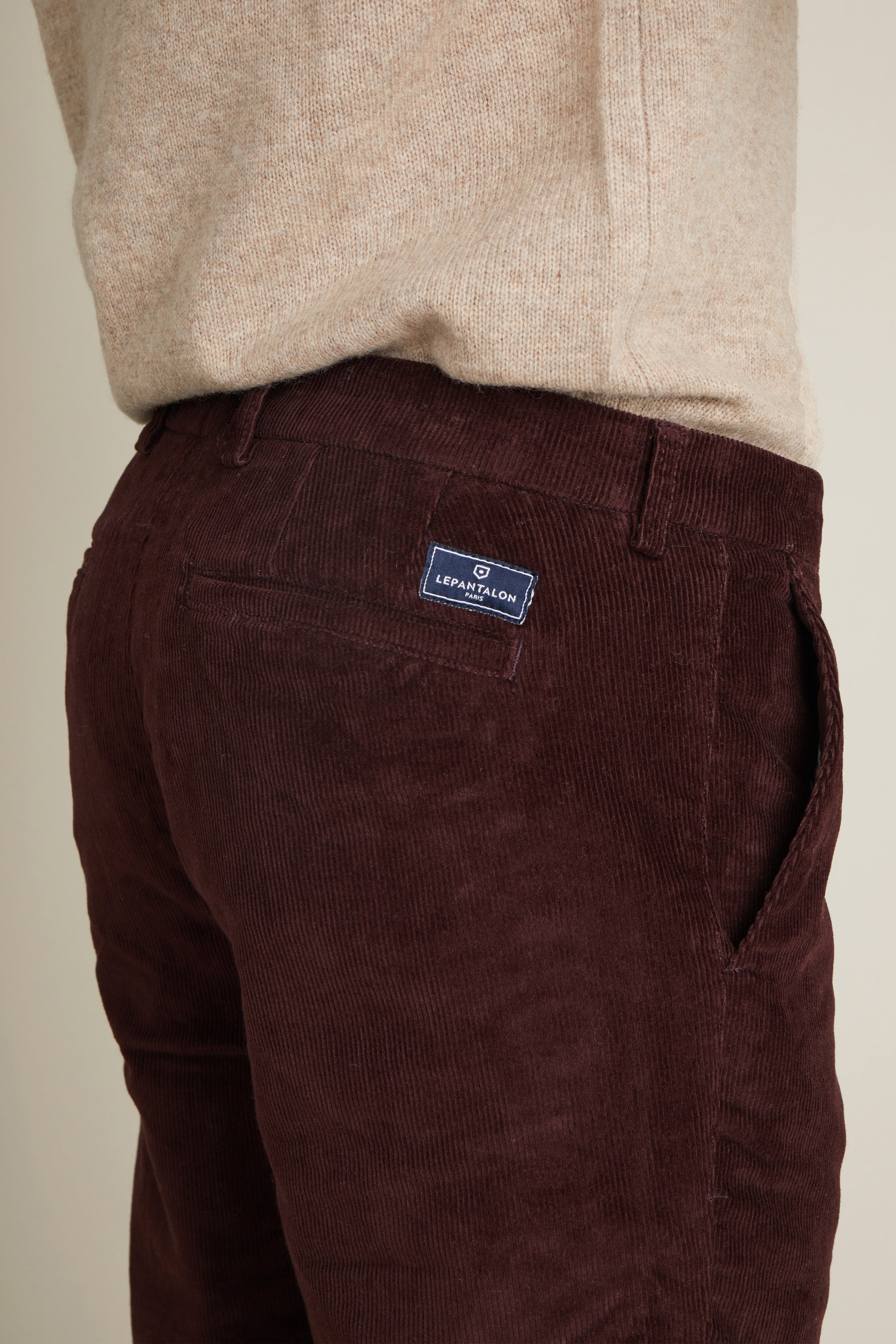 le-pantalon-chino-velours-bordeaux-chino-homme-semi-slim image 2