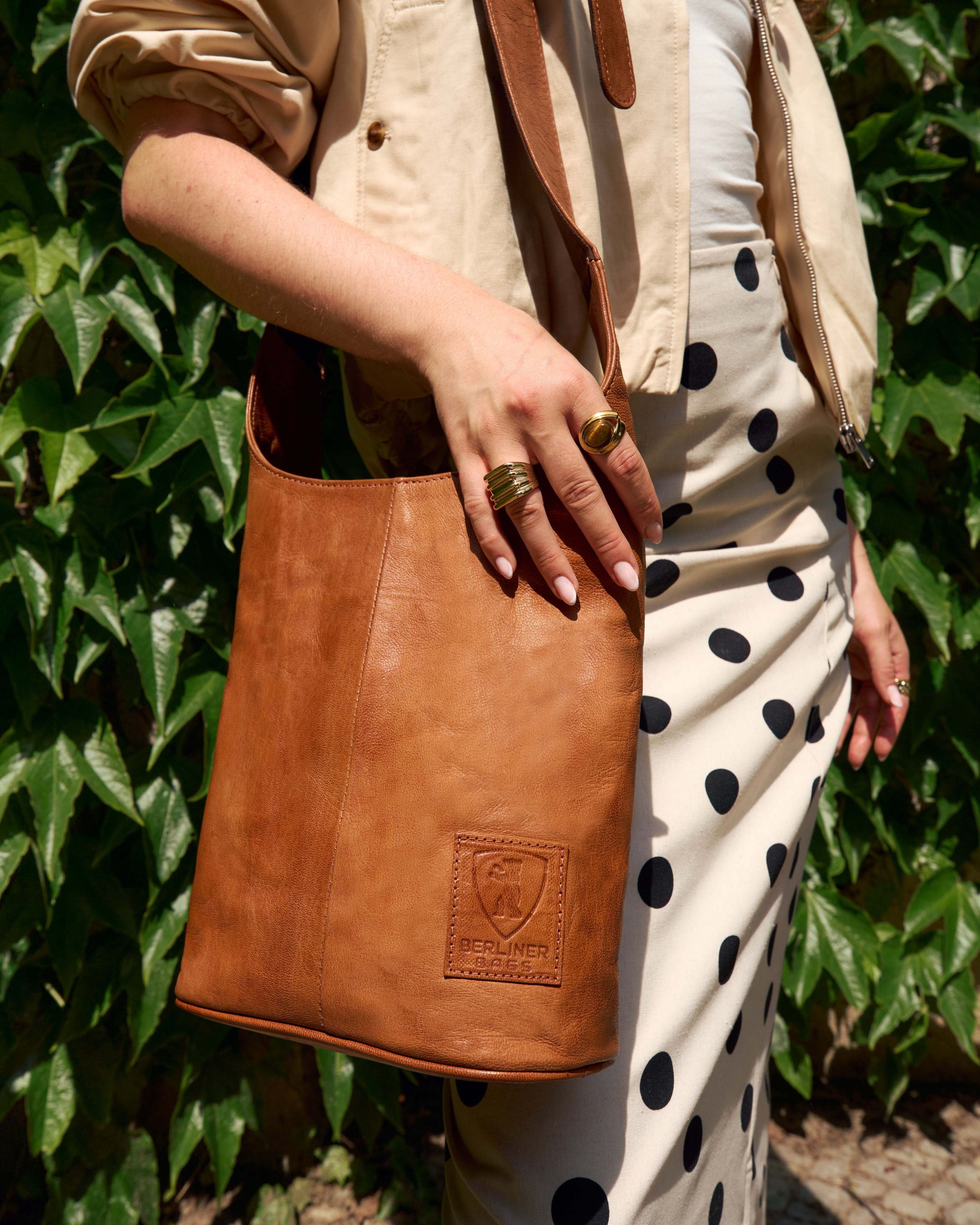 berliner-bags-emilia-sac-hobo-marron-vintage-cuir-v-g-tal image 8