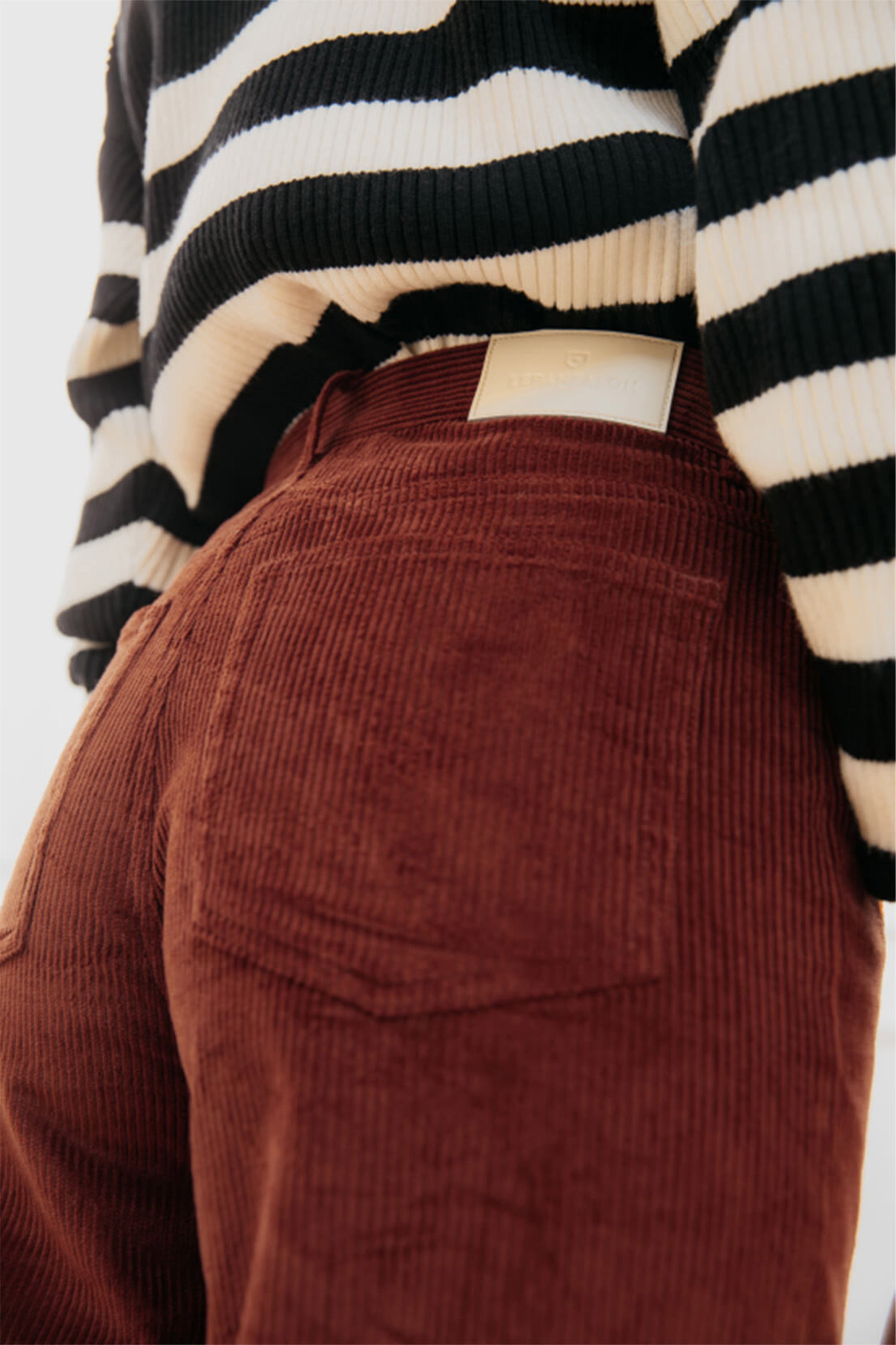 le-pantalon-pantalon-velours-droit-rouge-brique-taille-haute image 3