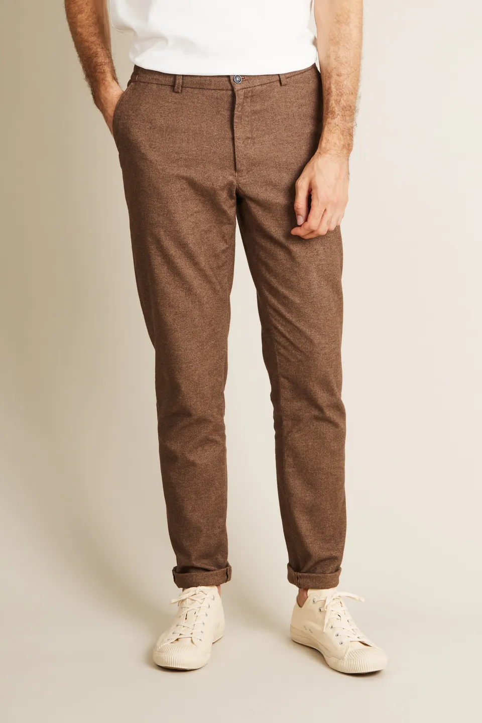 le-pantalon-chinos-chino-chaud-easy-marron-flanelle image 1